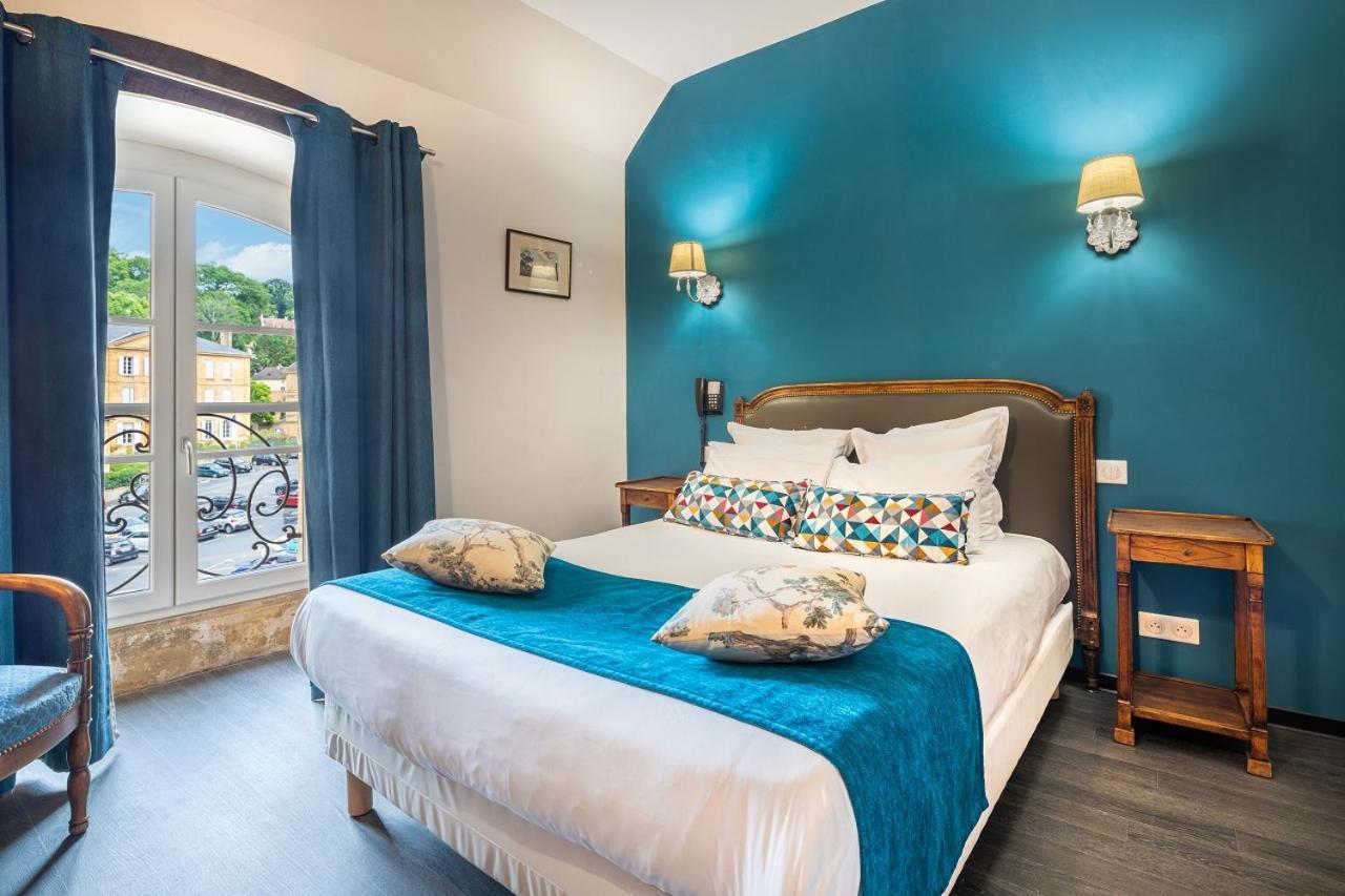 Standard Double Room - Photo 16