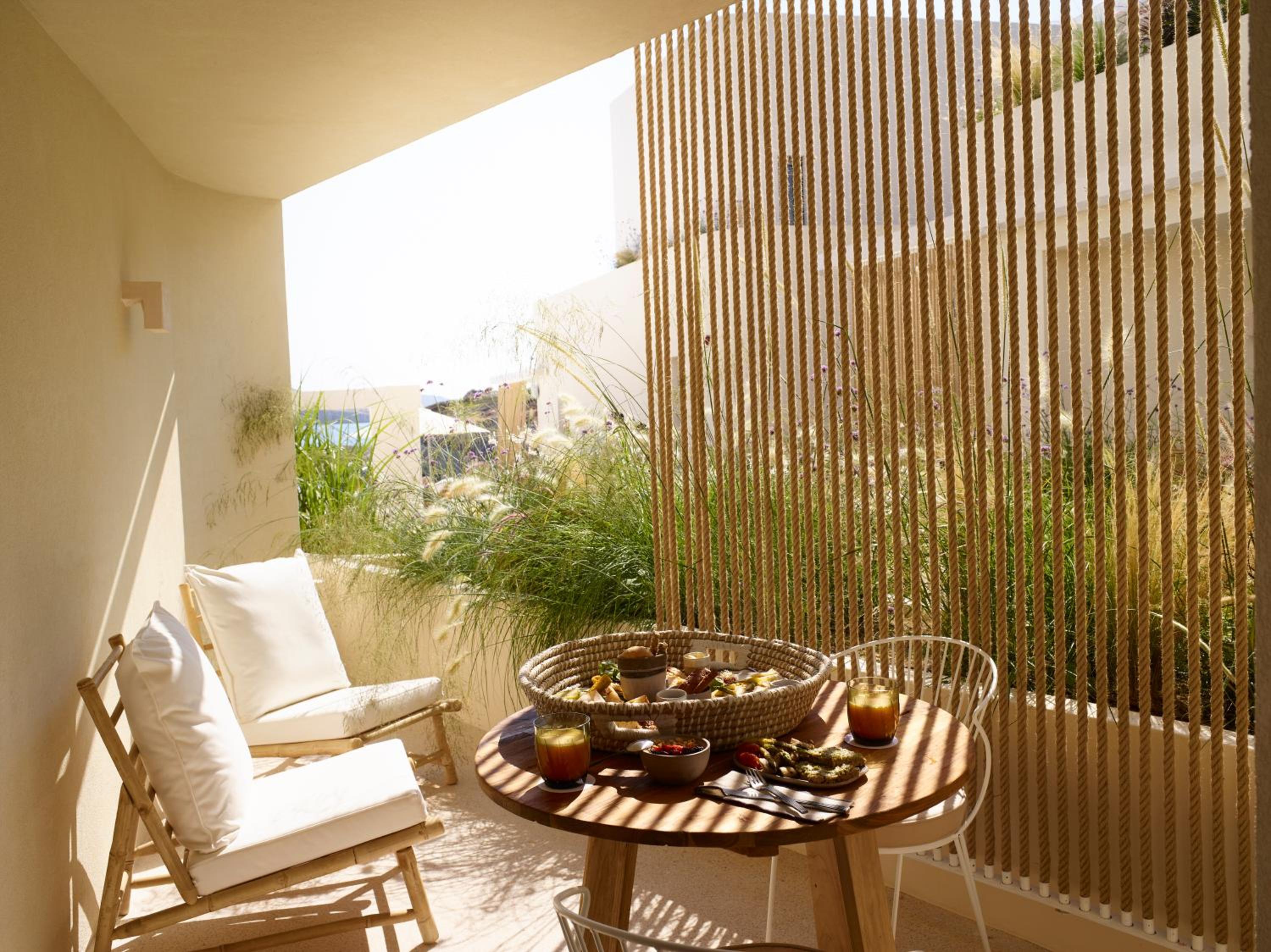 Deluxe Suite with coastal view - Photo 2