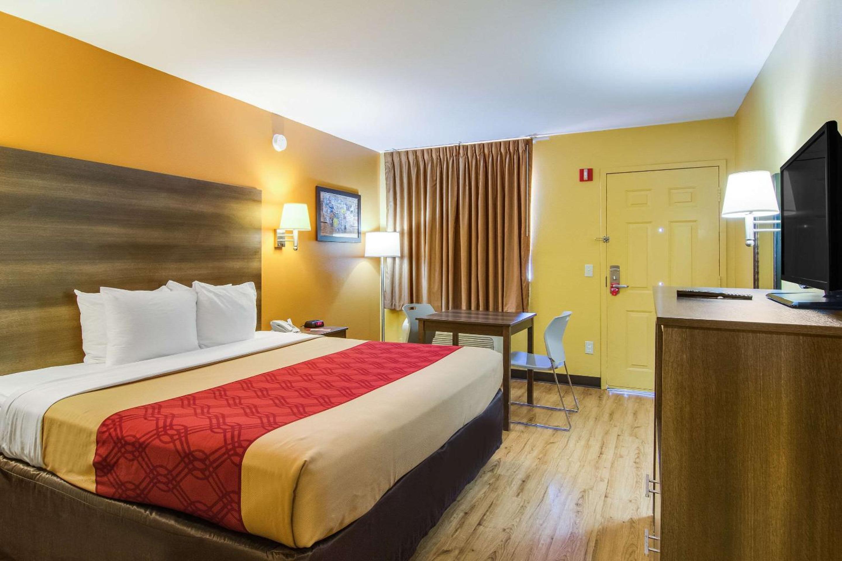 King Room - Accessible/Non-Smoking - Photo 1