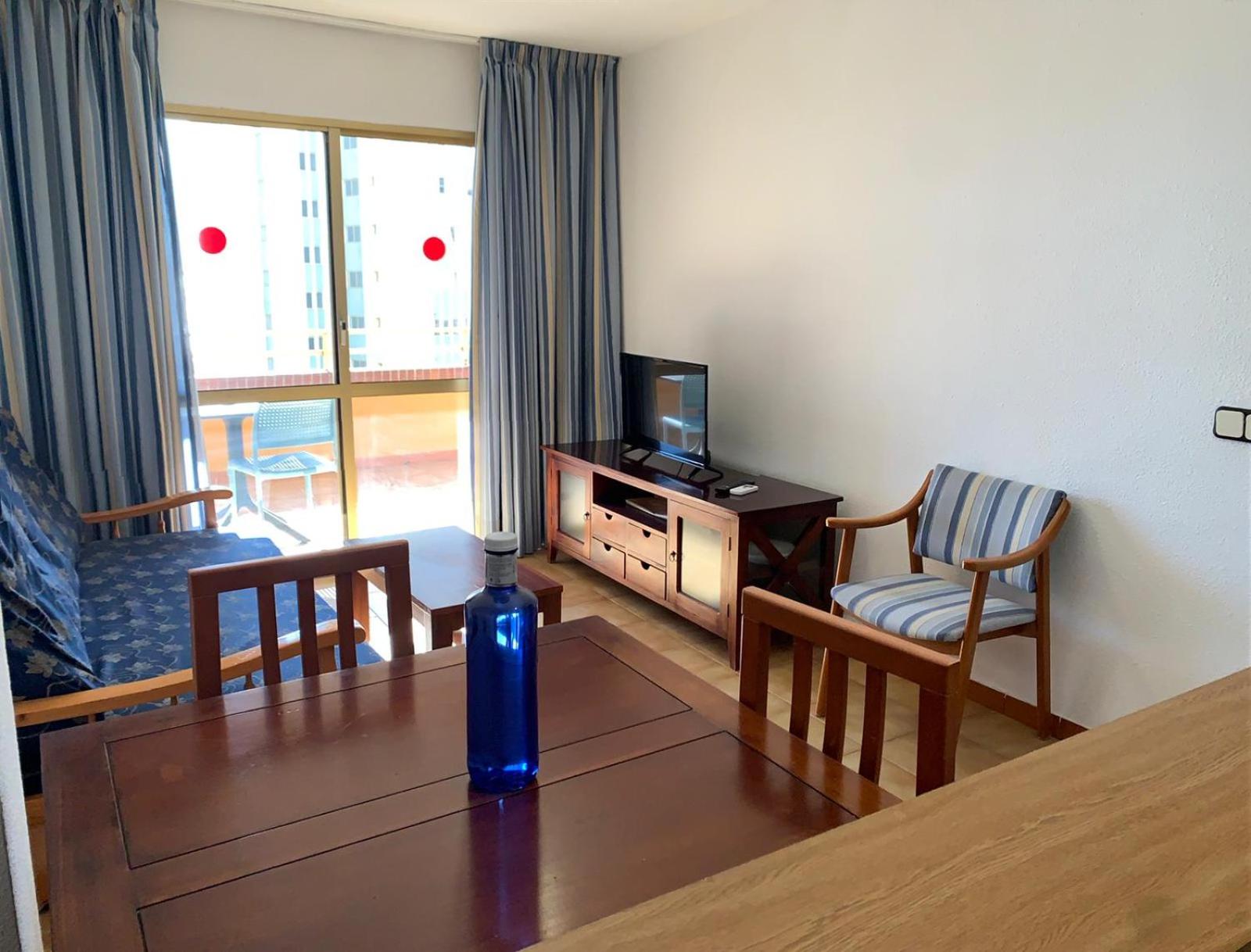 Apartamento de Una Habitación con Vista a la Piscina (3 Adultos)