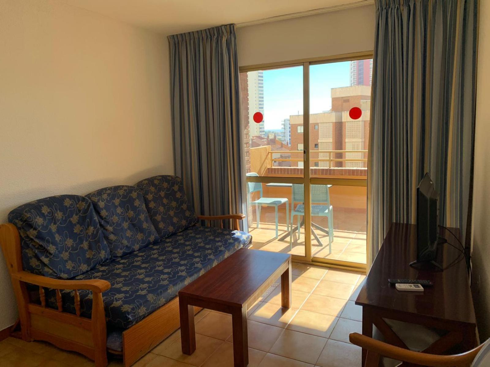 Apartamento de una habitación con vista a la piscina (2 adultos)