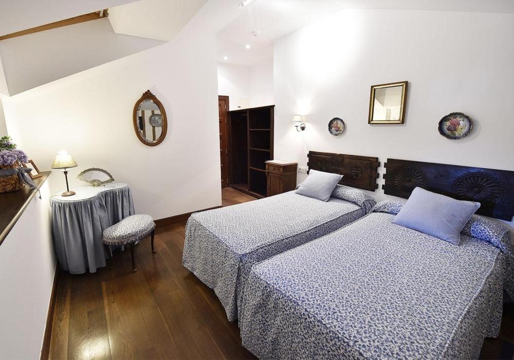 Habitación Estándar con Dos Camas Individuales