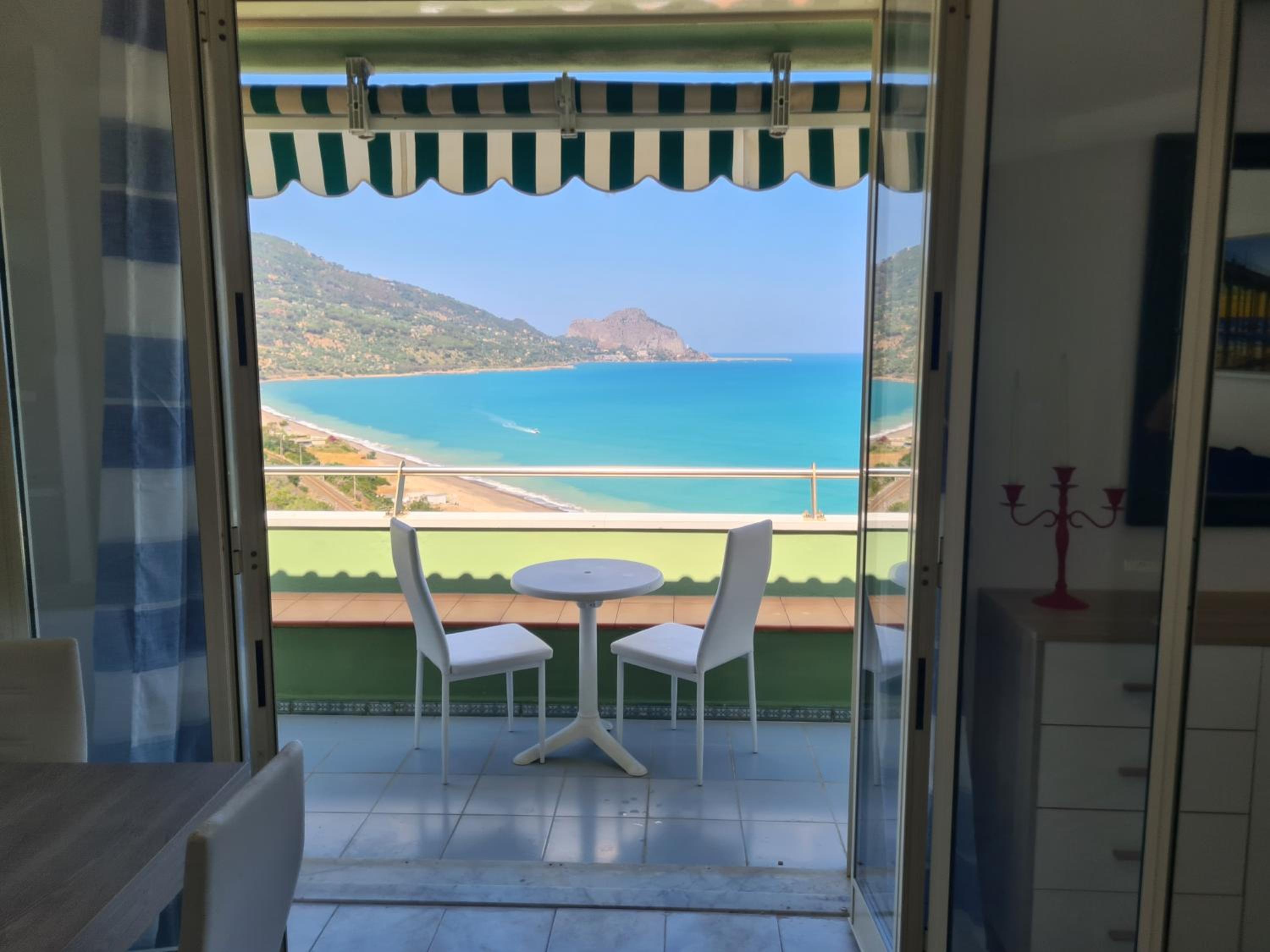 Studio with Balcony and Sea View photo 2