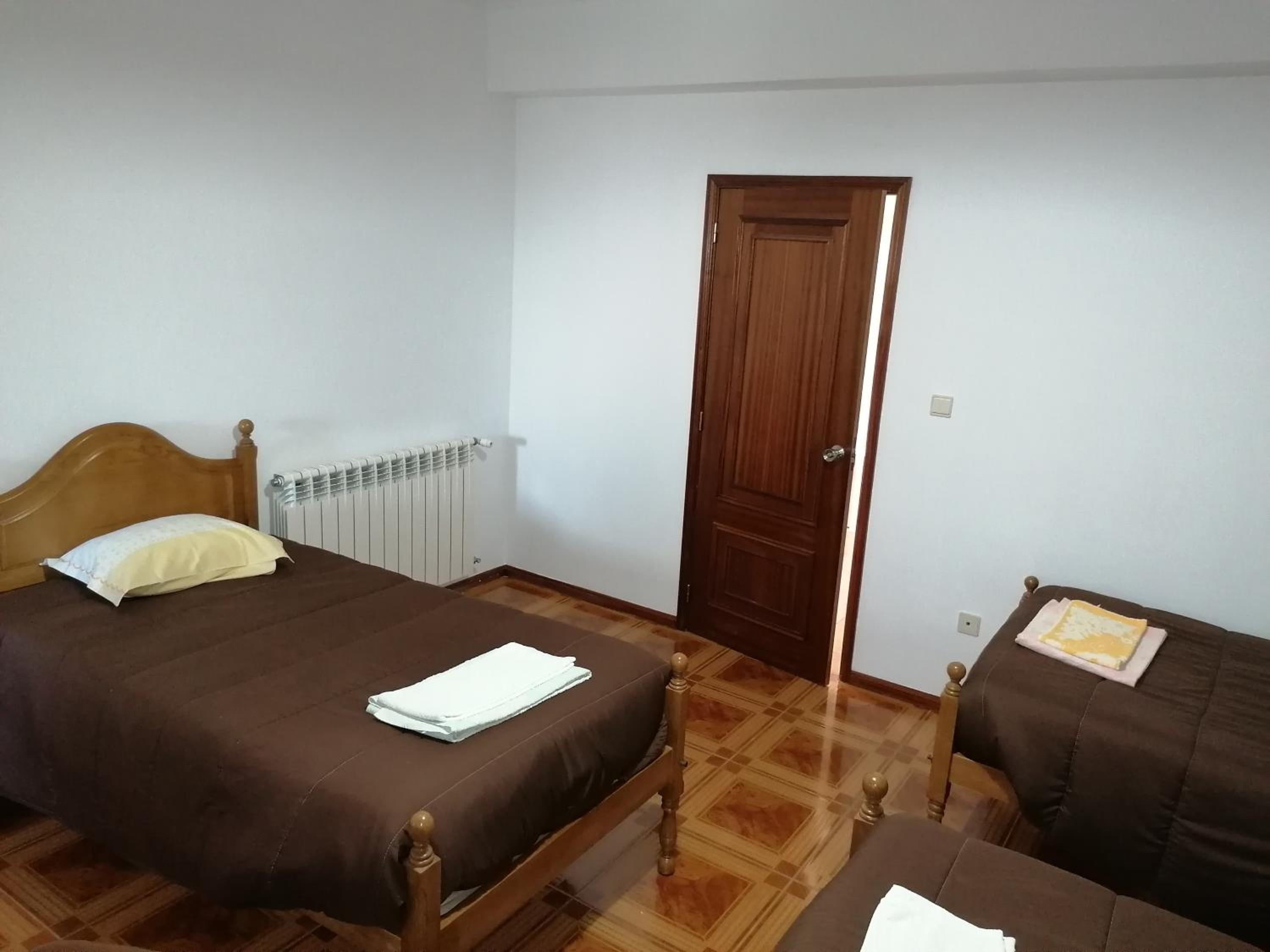 Triple Room with Bathroom - Photo 1