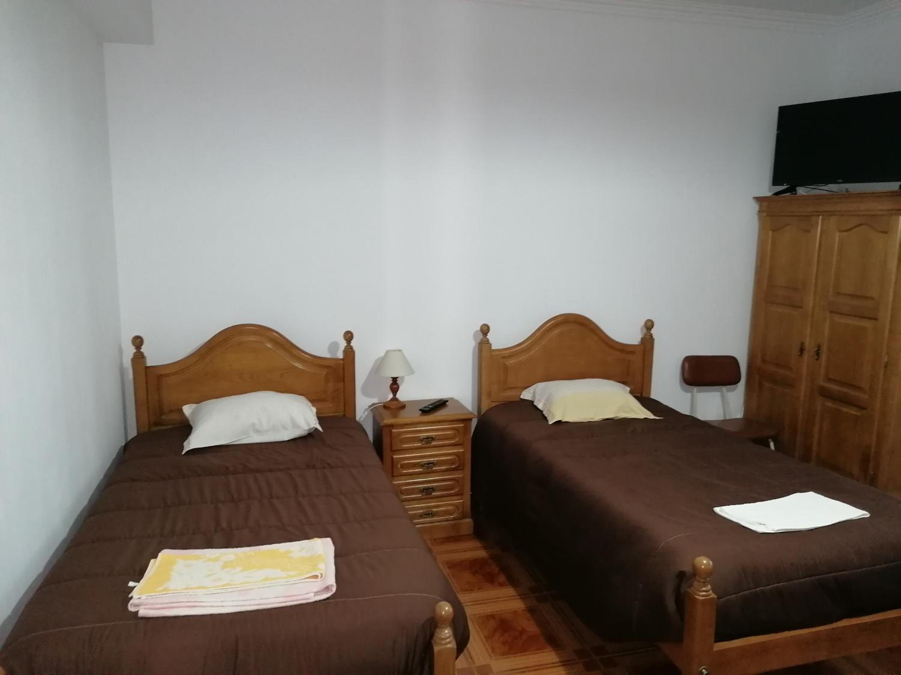 Triple Room with Bathroom - Photo 4