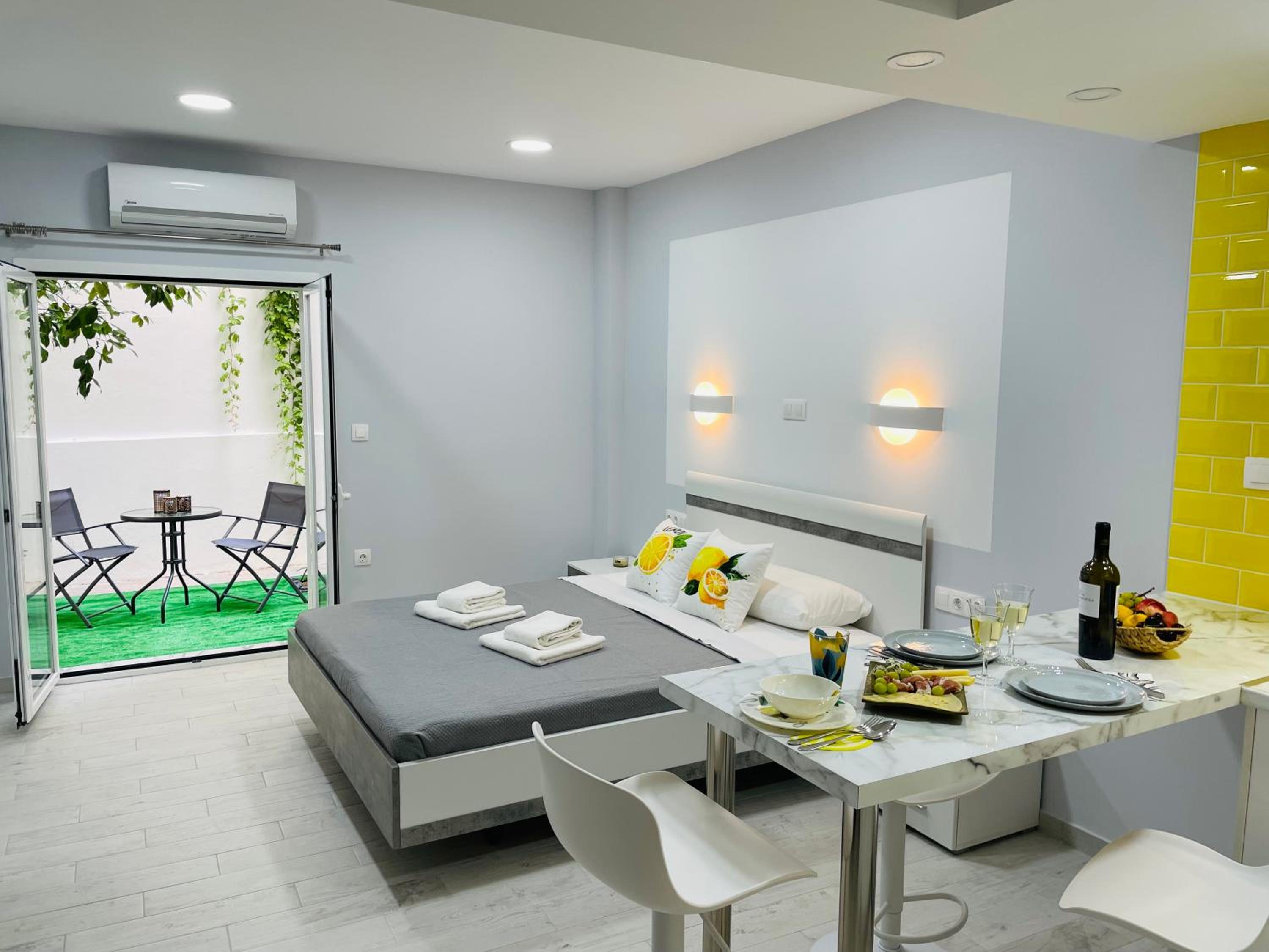 One-Bedroom Apartment