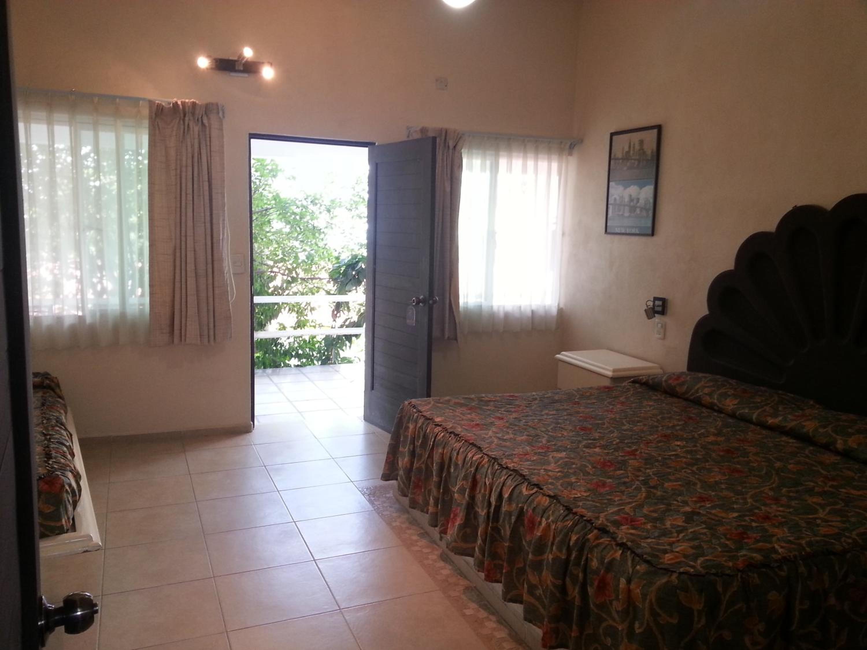 Triple Room - Photo 5