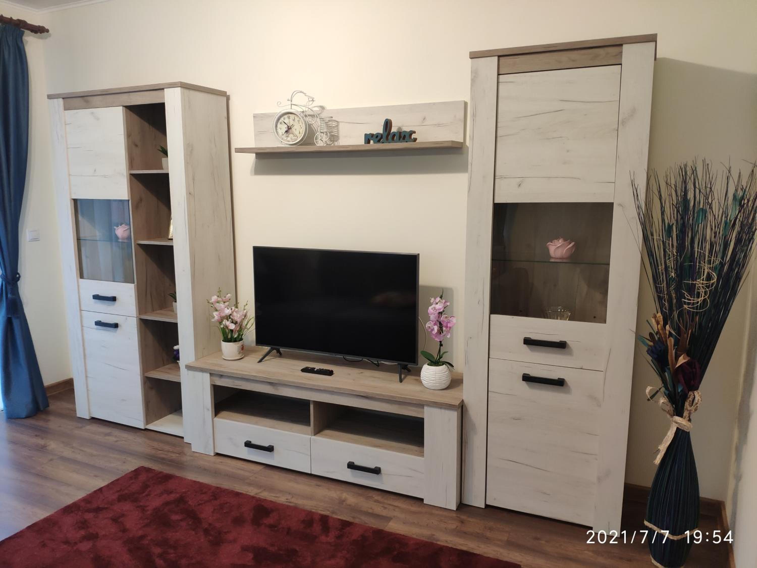 One-Bedroom House - Photo 26