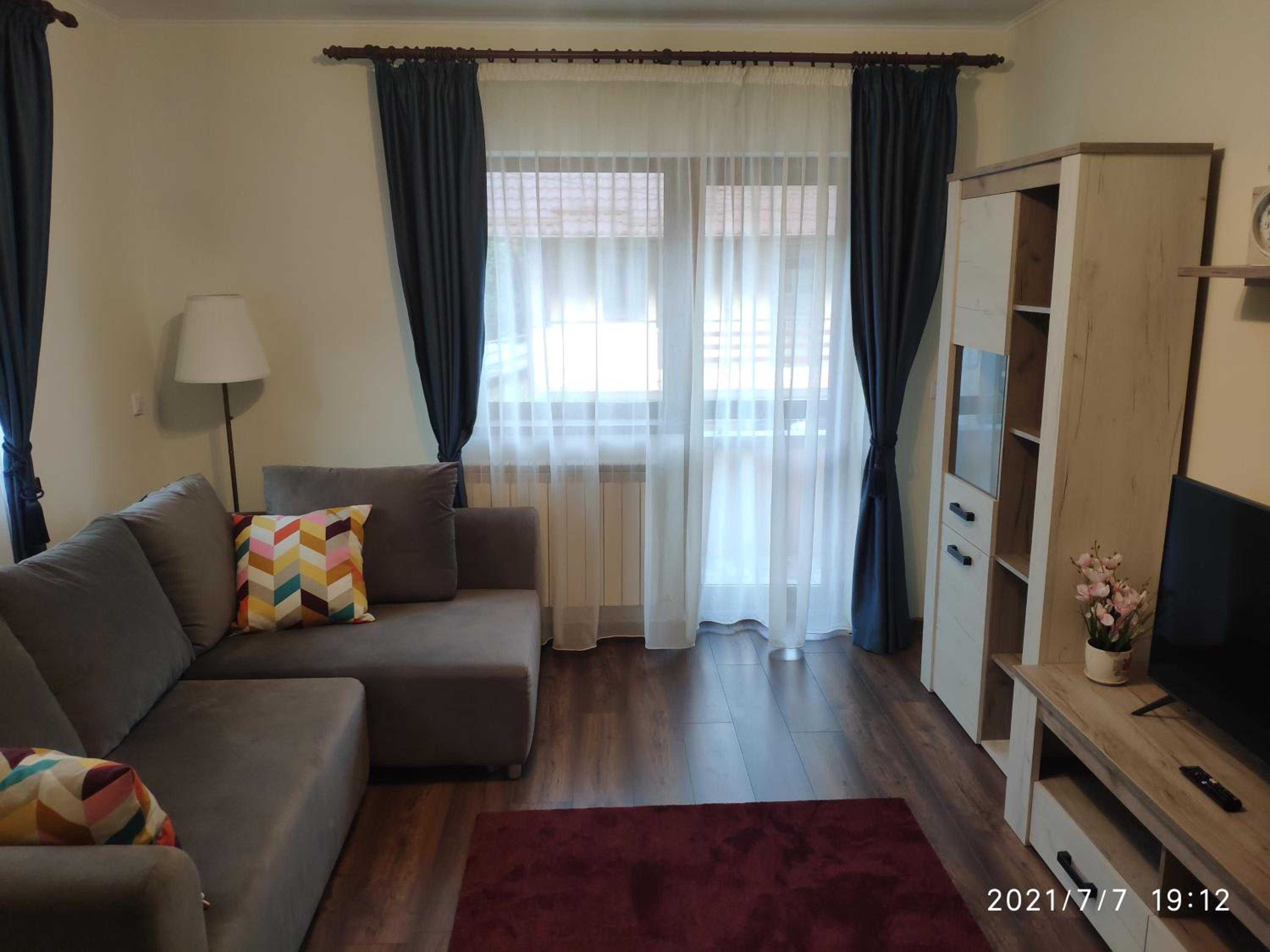 One-Bedroom House - Photo 27
