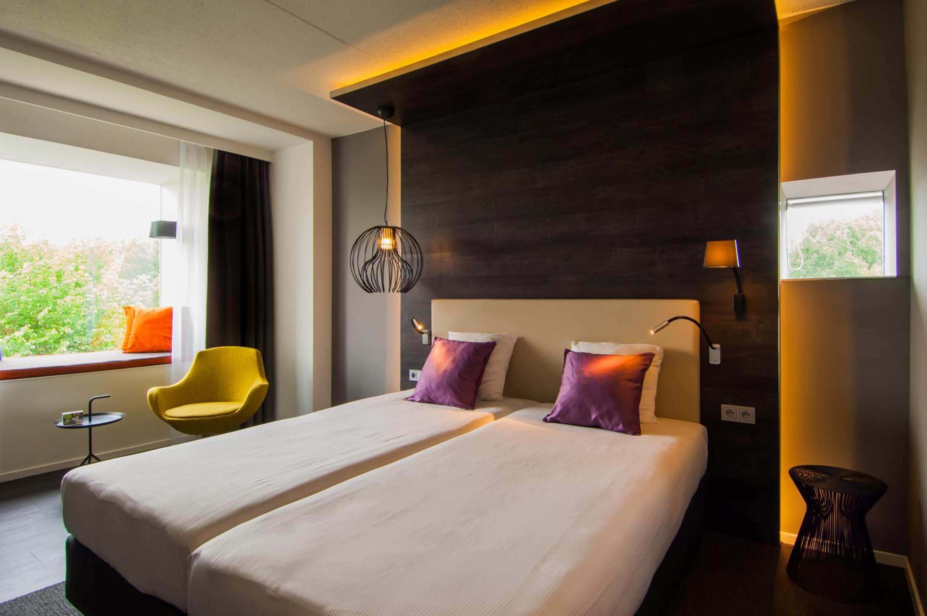 Executive Room - Photo 1