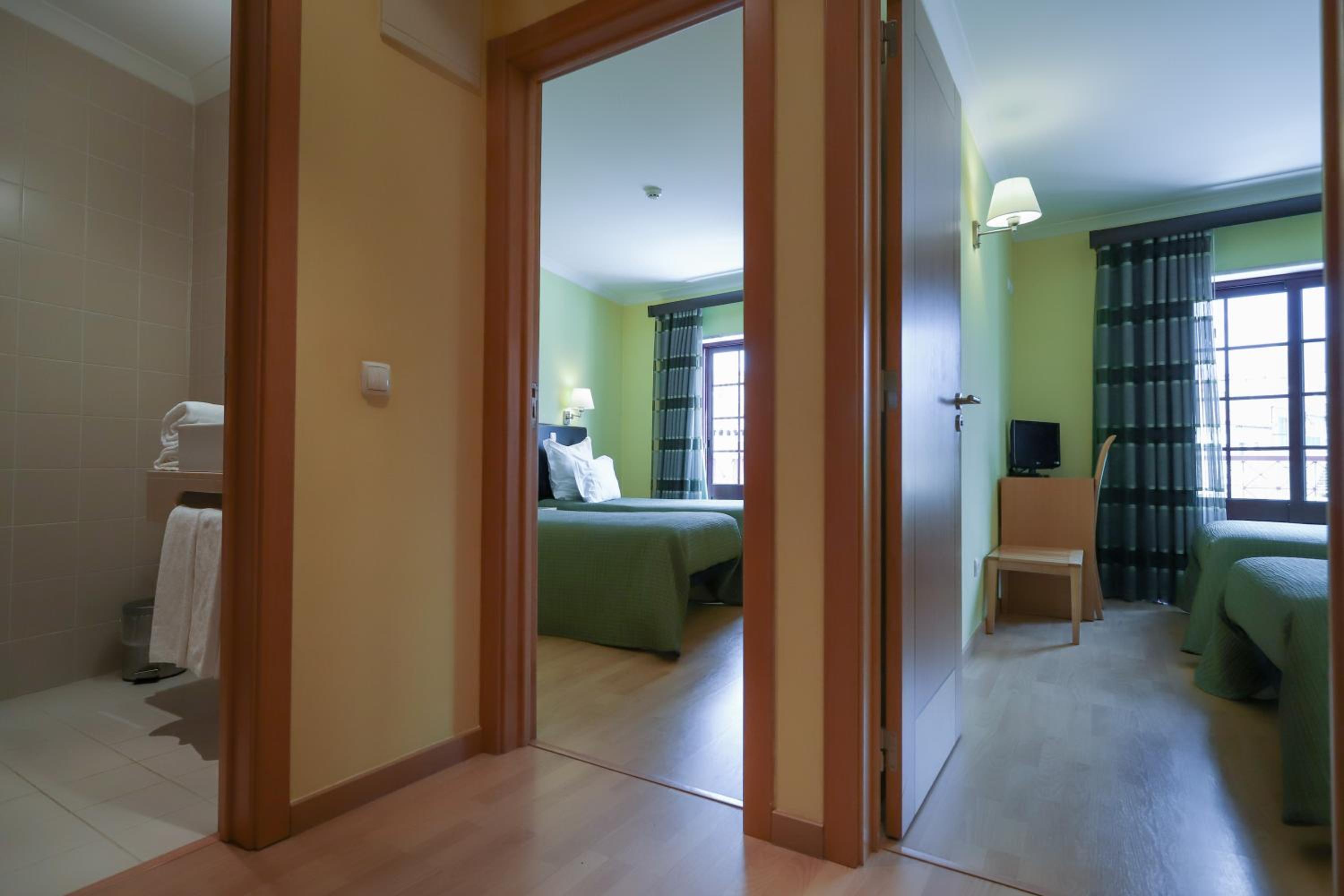 Quadruple Room - Photo 2
