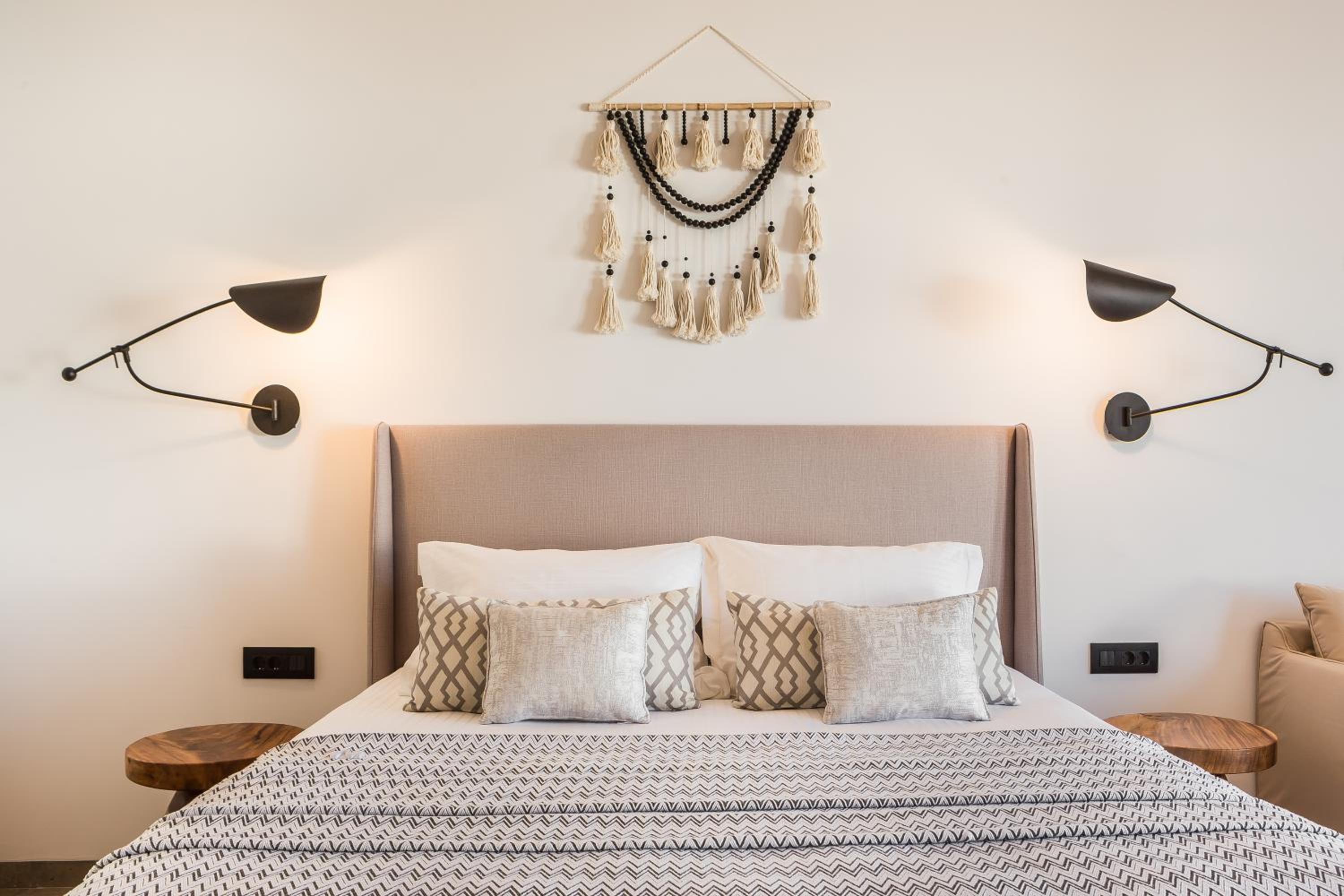 Studio Suite with Terrace and Pool view