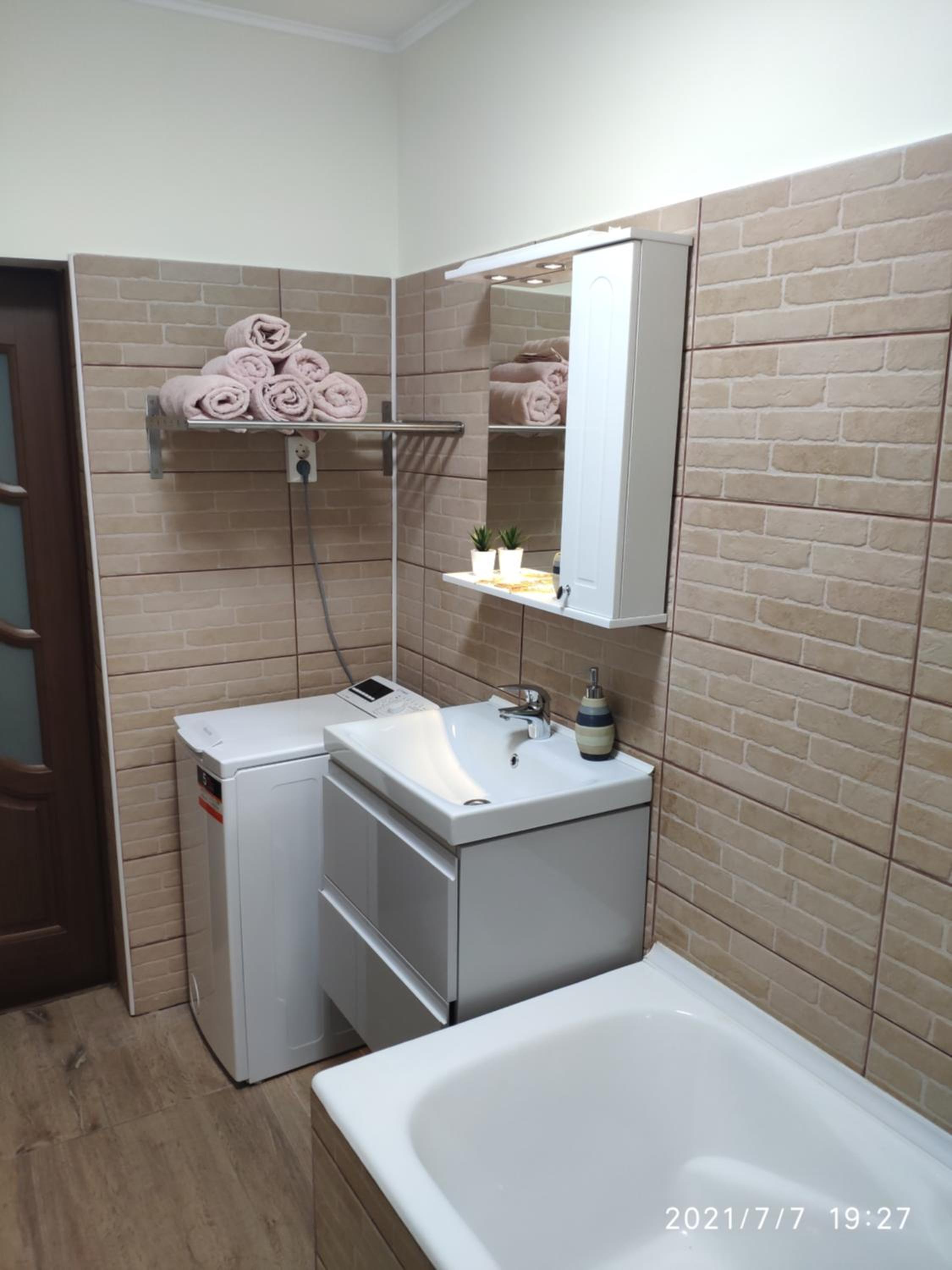 One-Bedroom House - Photo 5