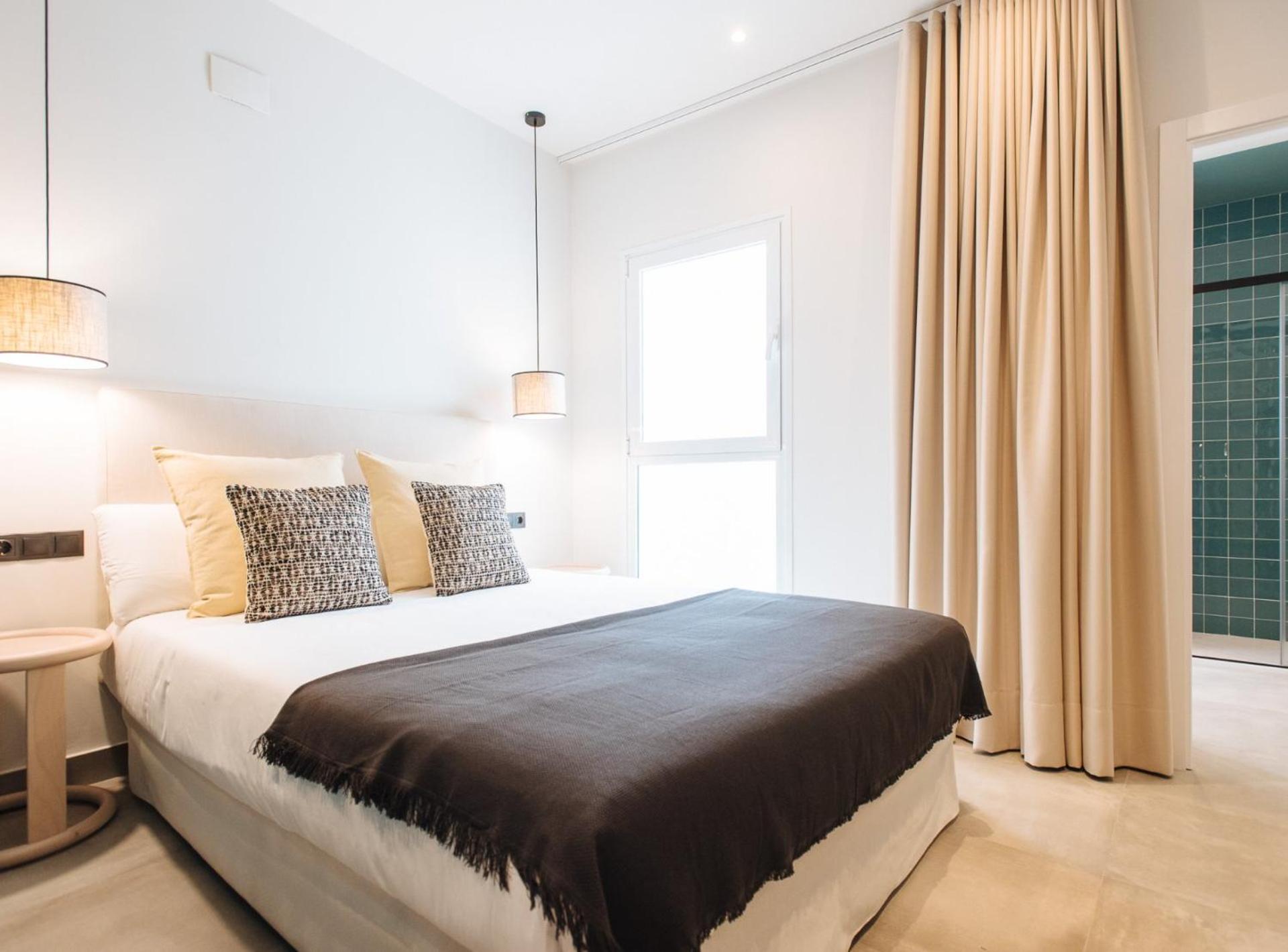Studio Apartment - Photo 4