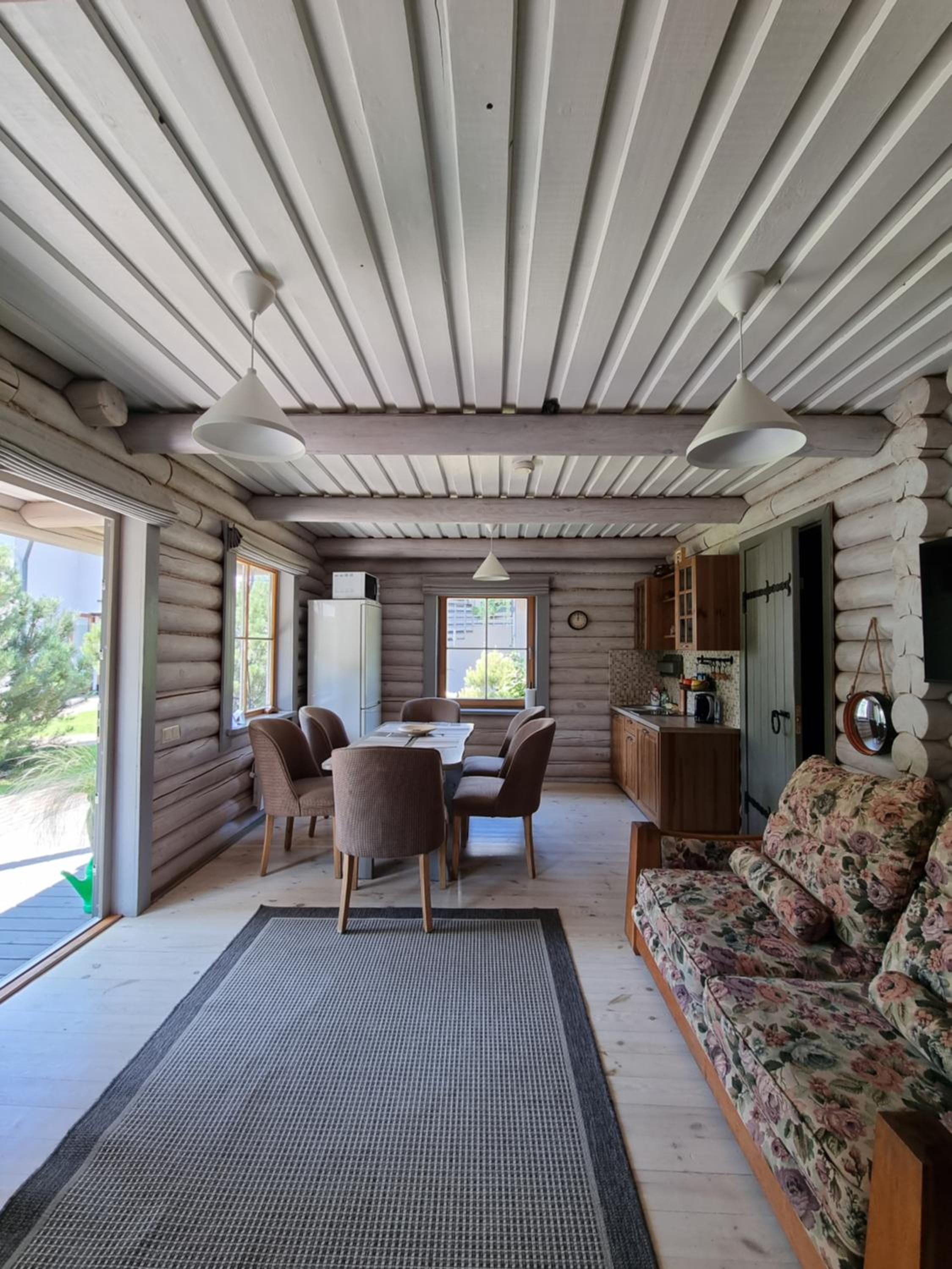 Three-Bedroom House - Photo 10