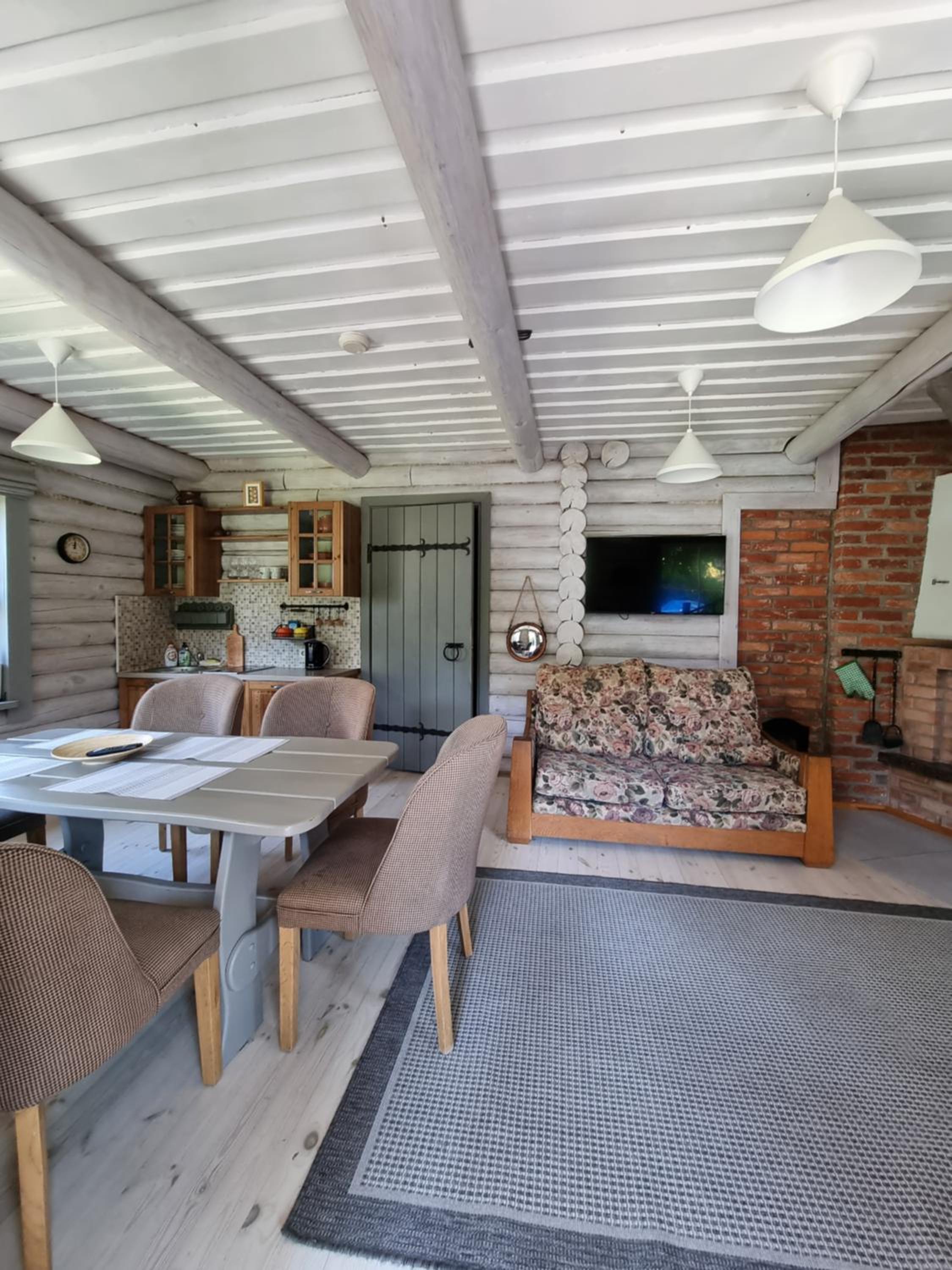 Three-Bedroom House - Photo 12