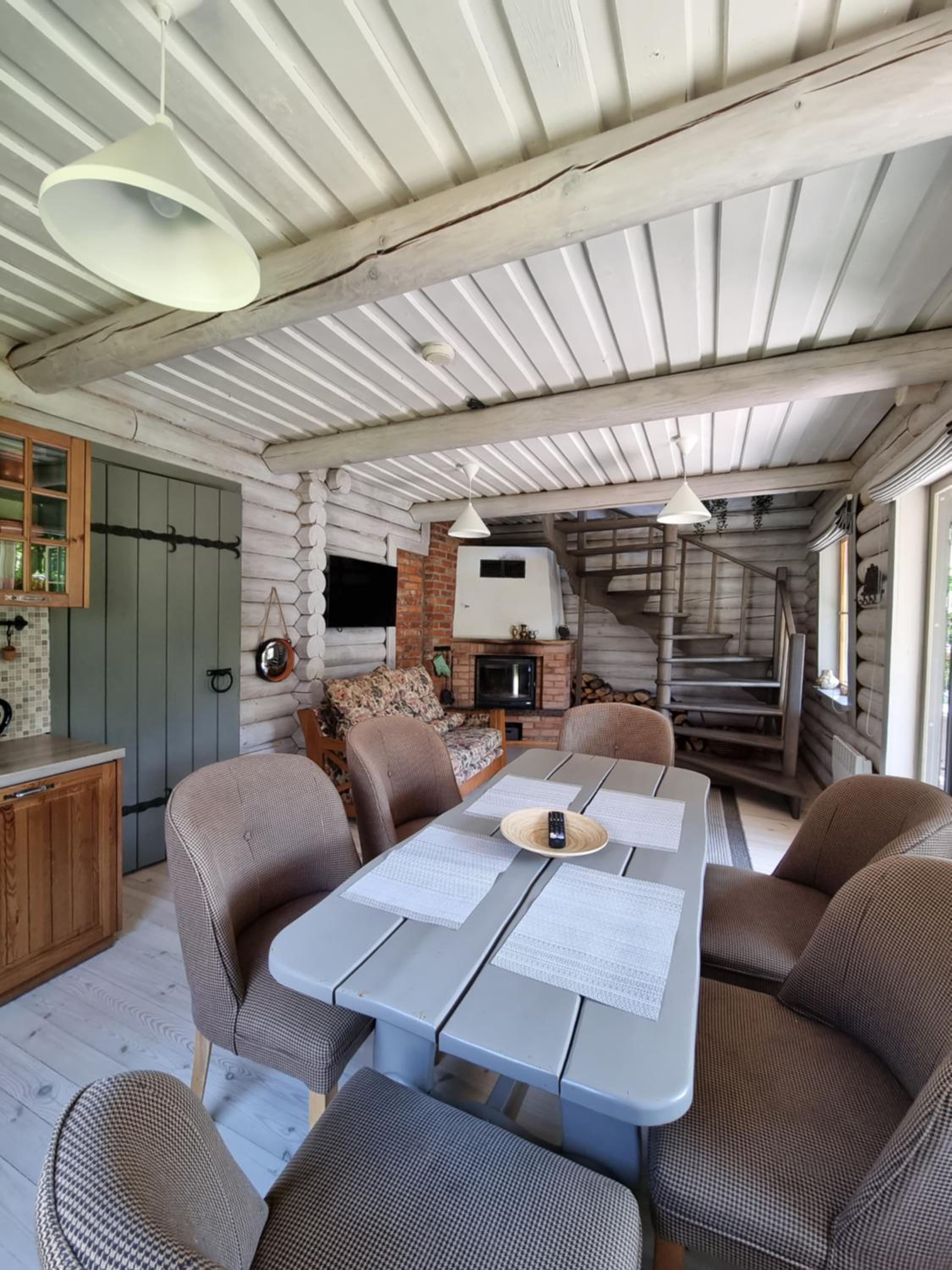 Three-Bedroom House - Photo 21