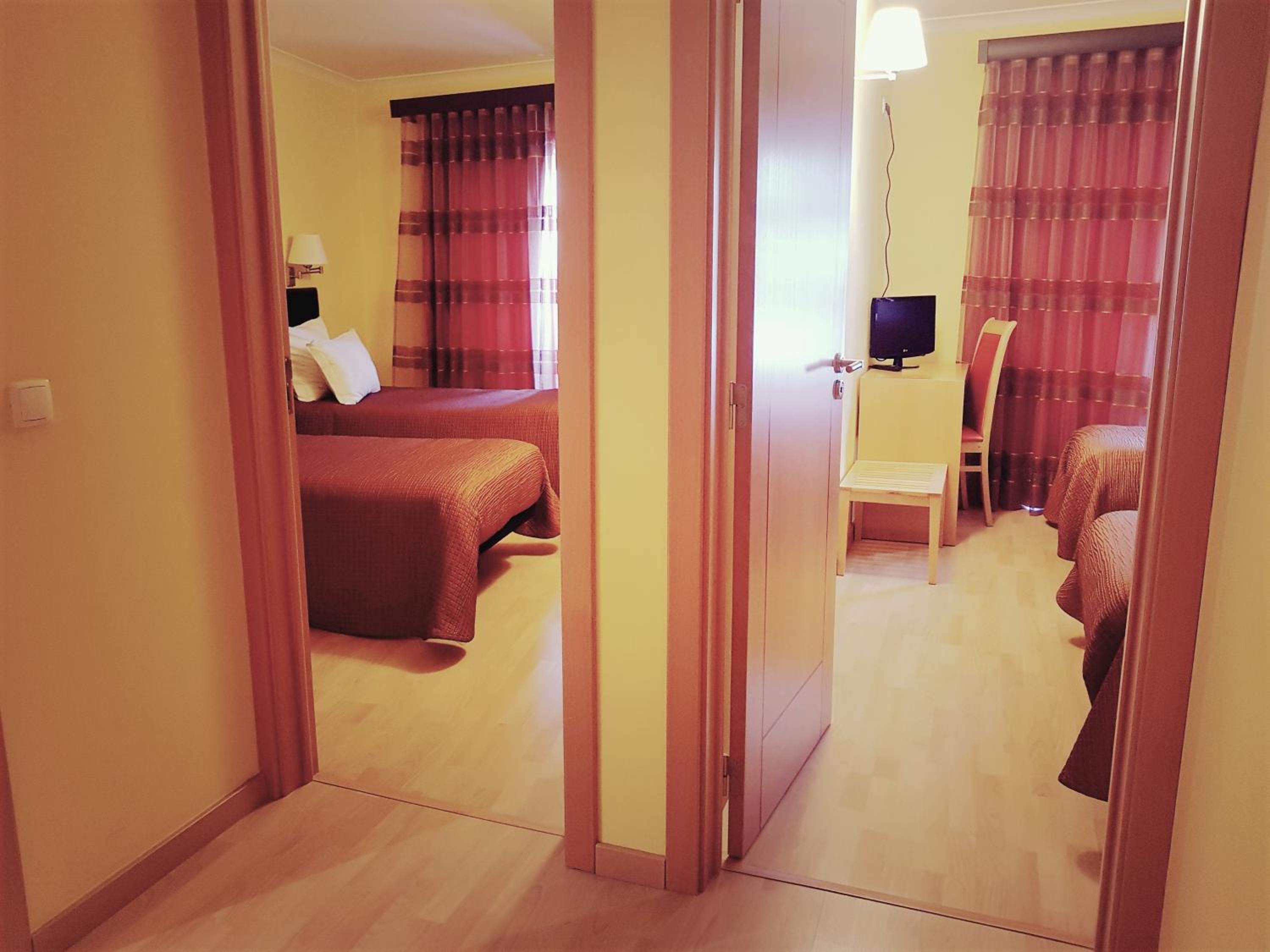 Quadruple Room - Photo 3