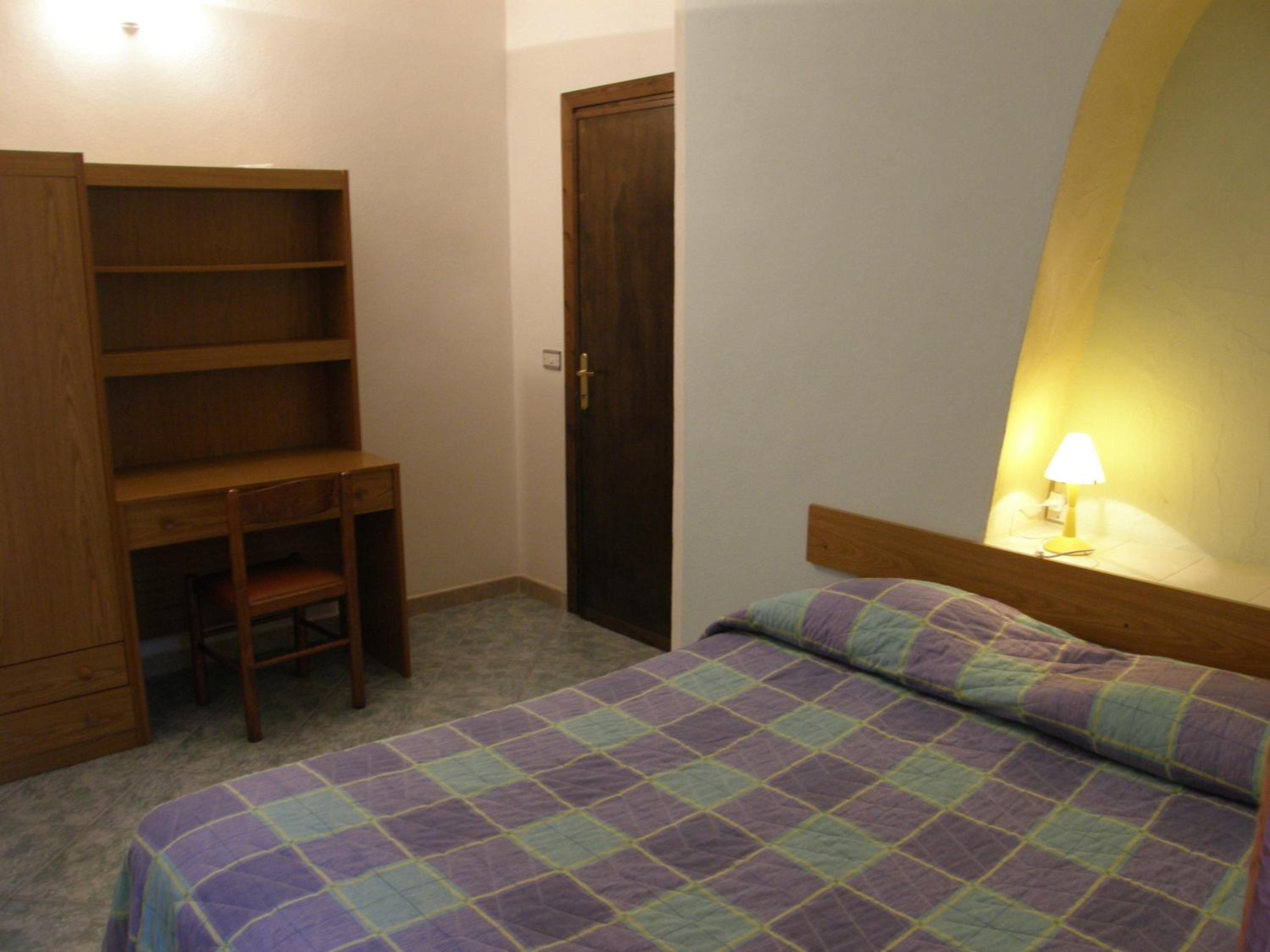 Two-Bedroom Standard Apartment photo 1