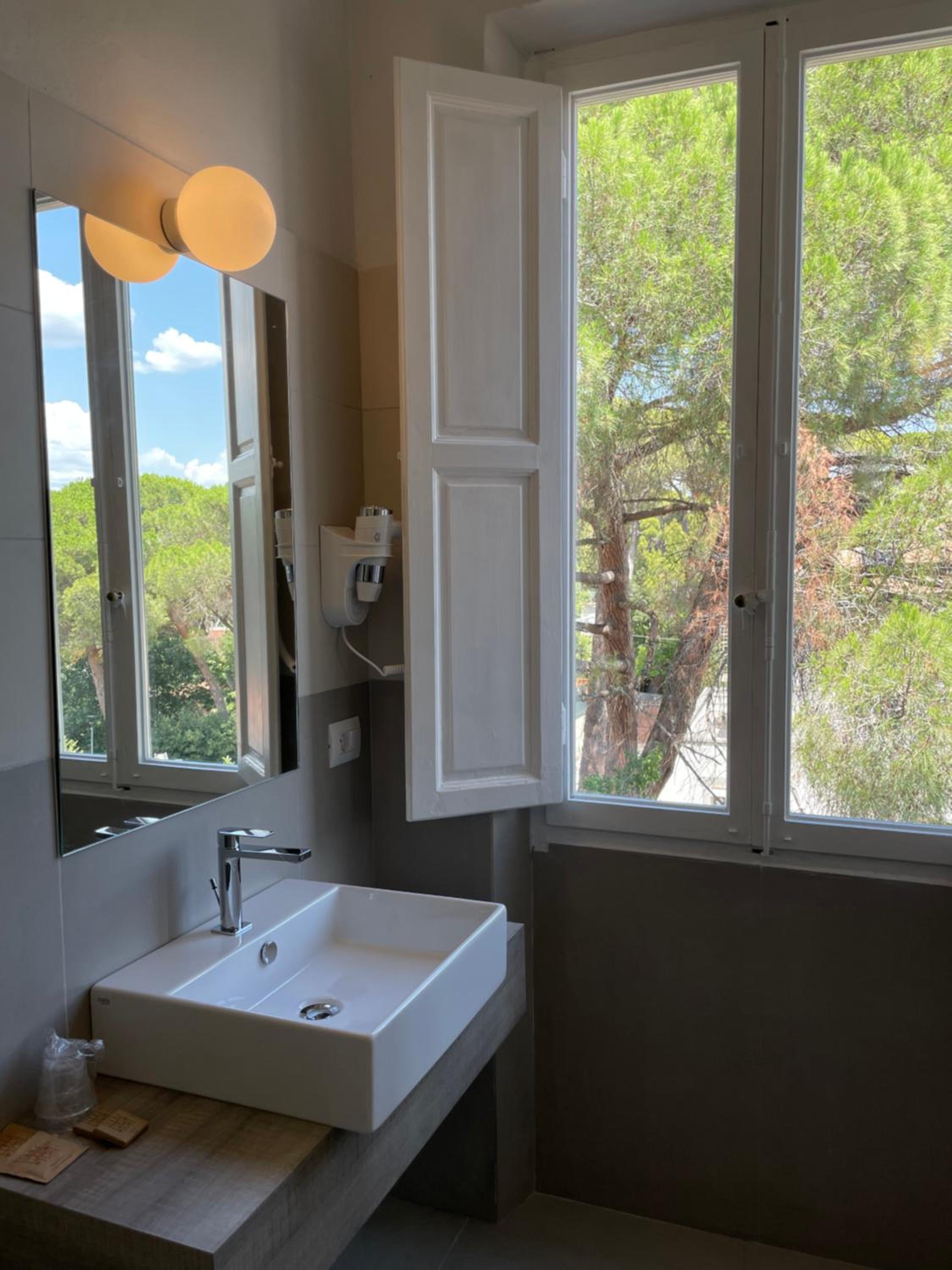 Suite with Balcony photo 3