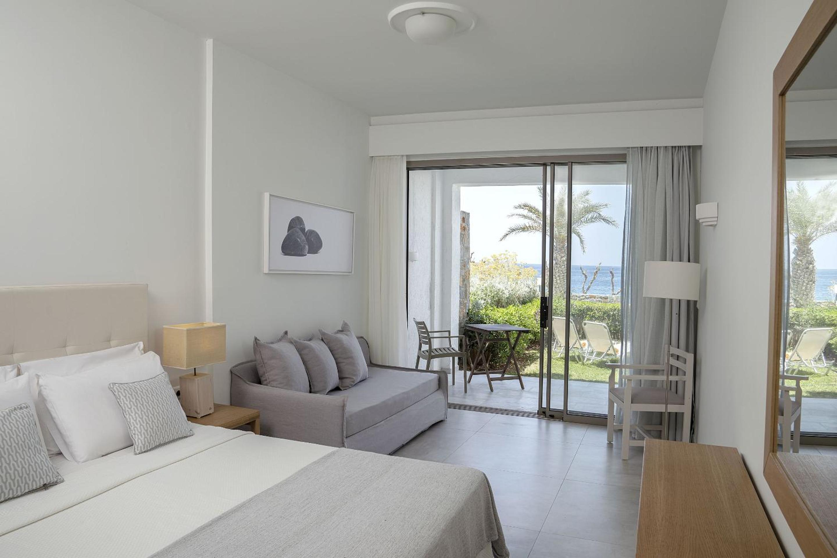 Superior Triple Room Sea Front