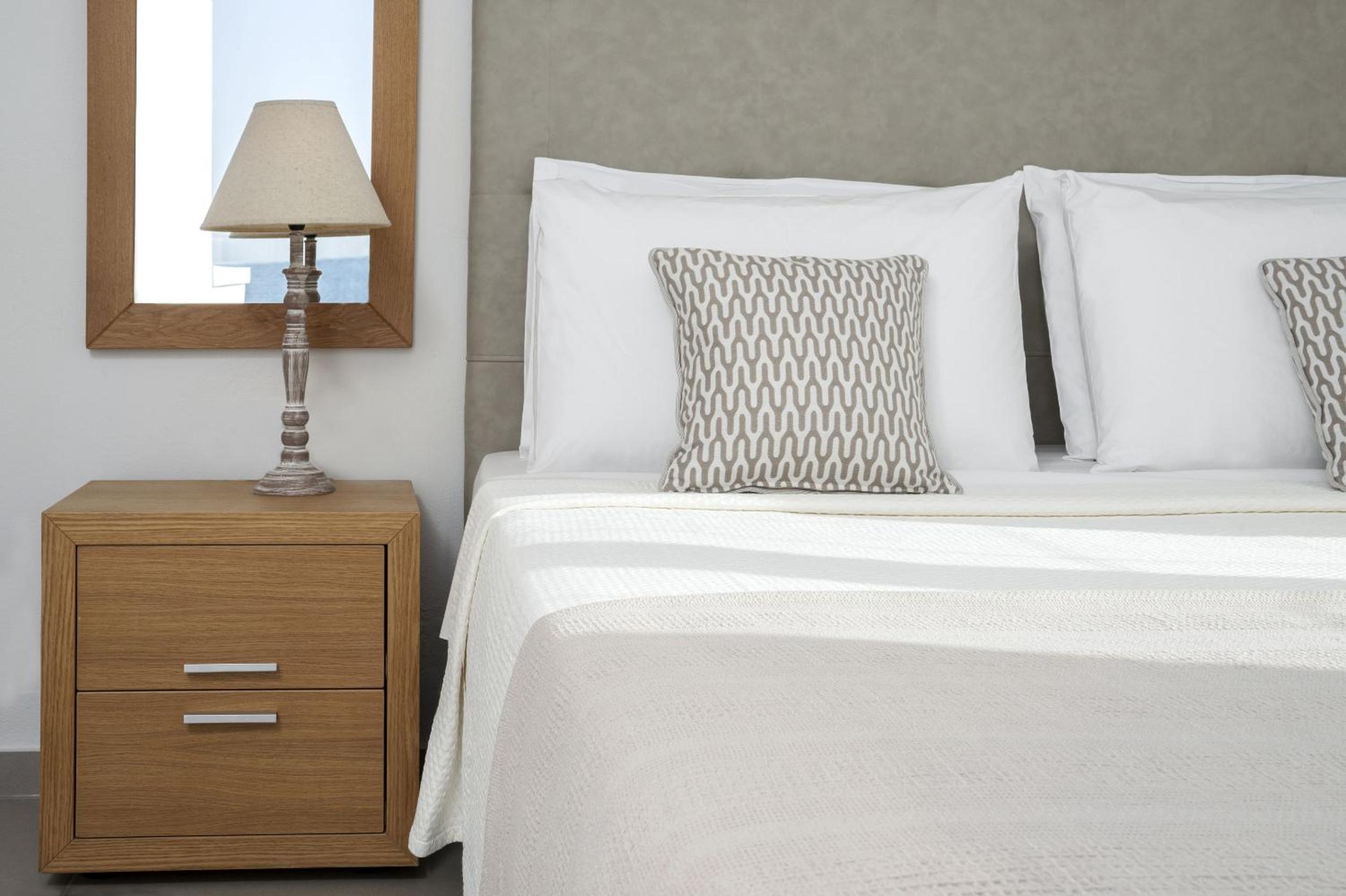 Triple Room with Sea View thumbnail 6