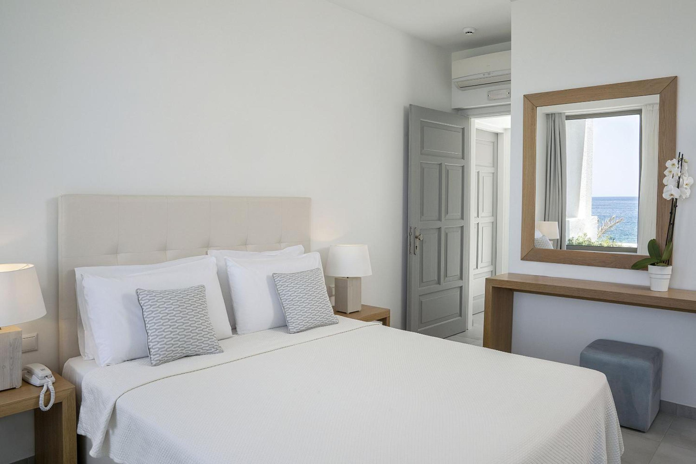 Triple Room with Sea View