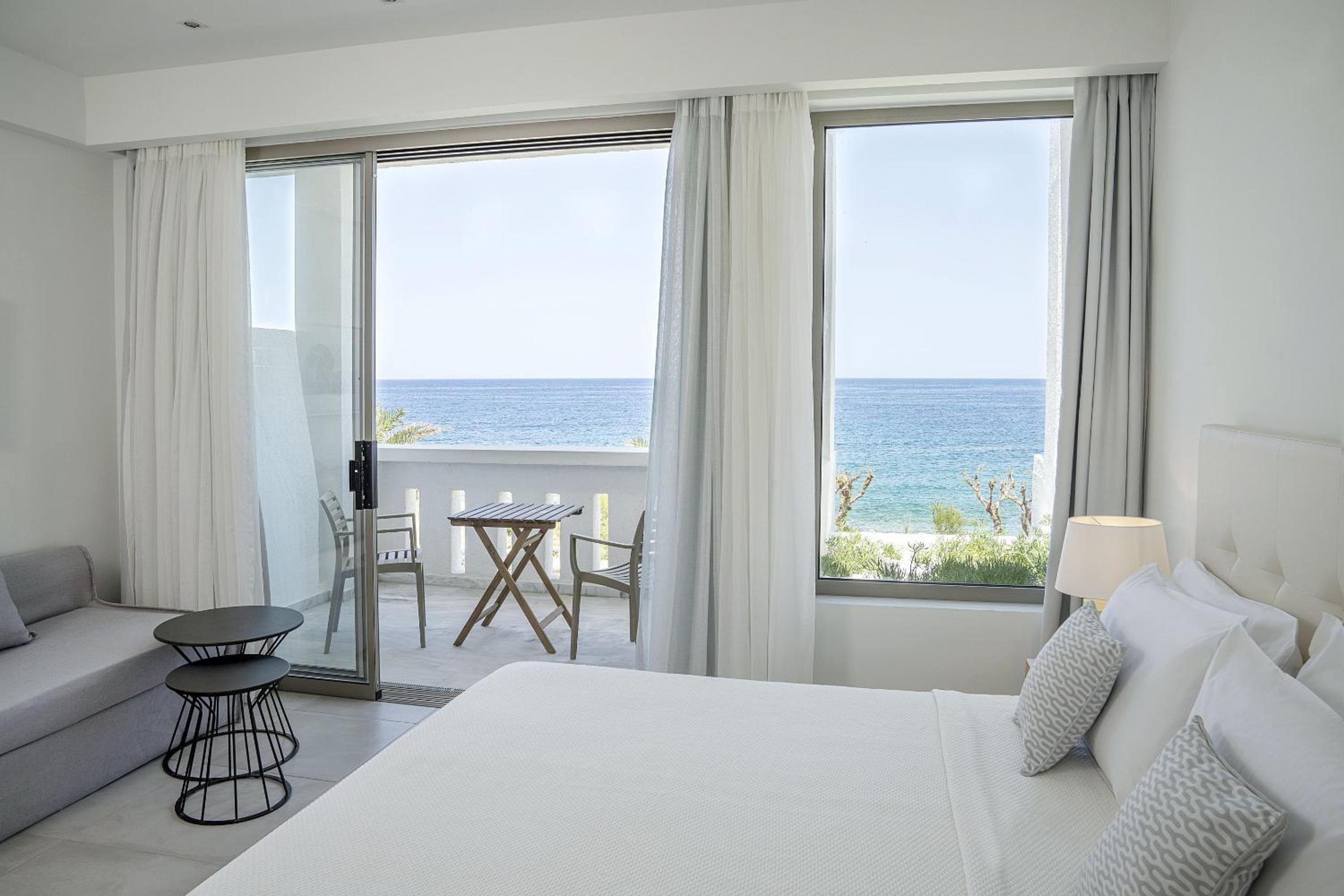 Superior Triple Room Sea Front