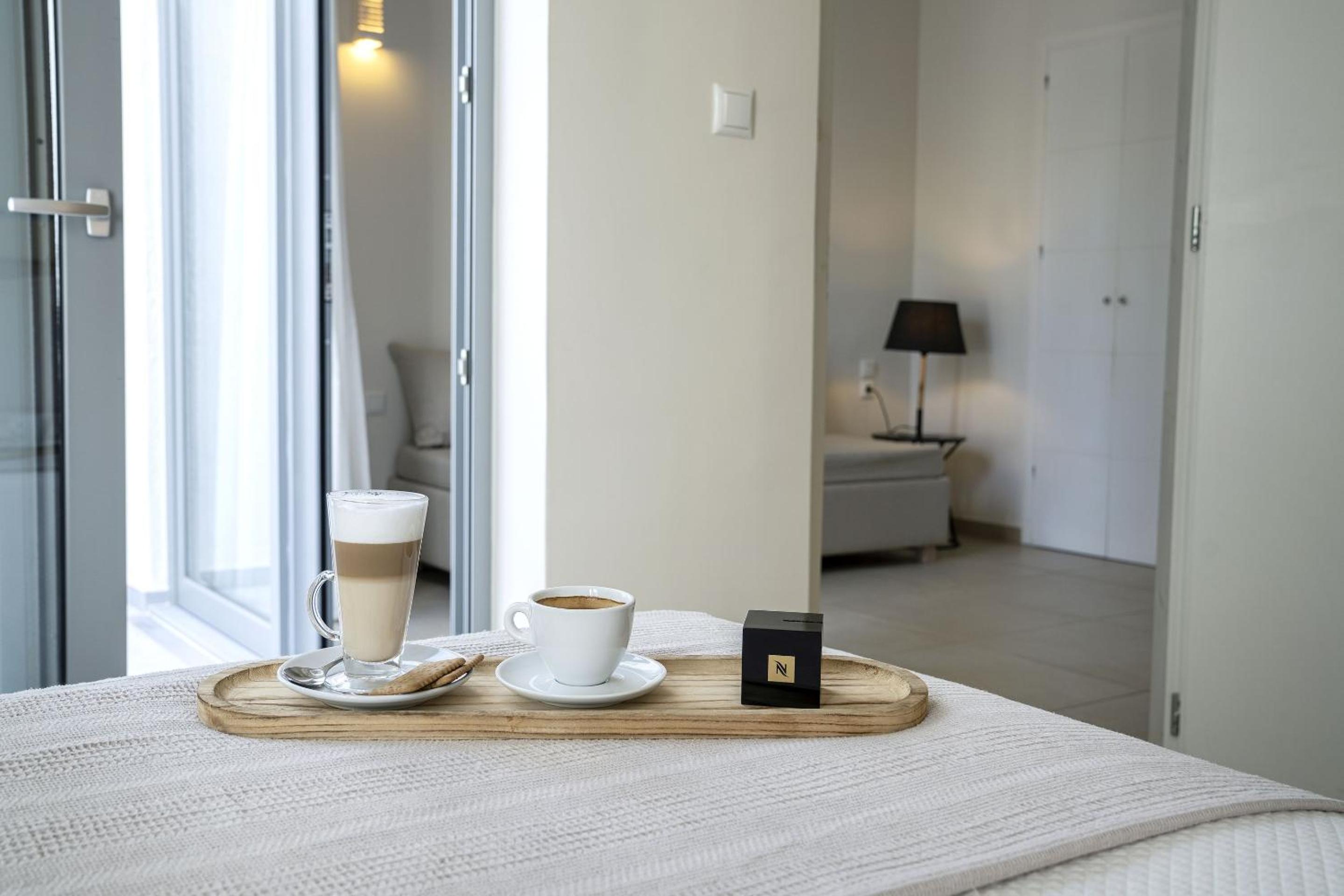 Superior Suite with Sea View thumbnail 6
