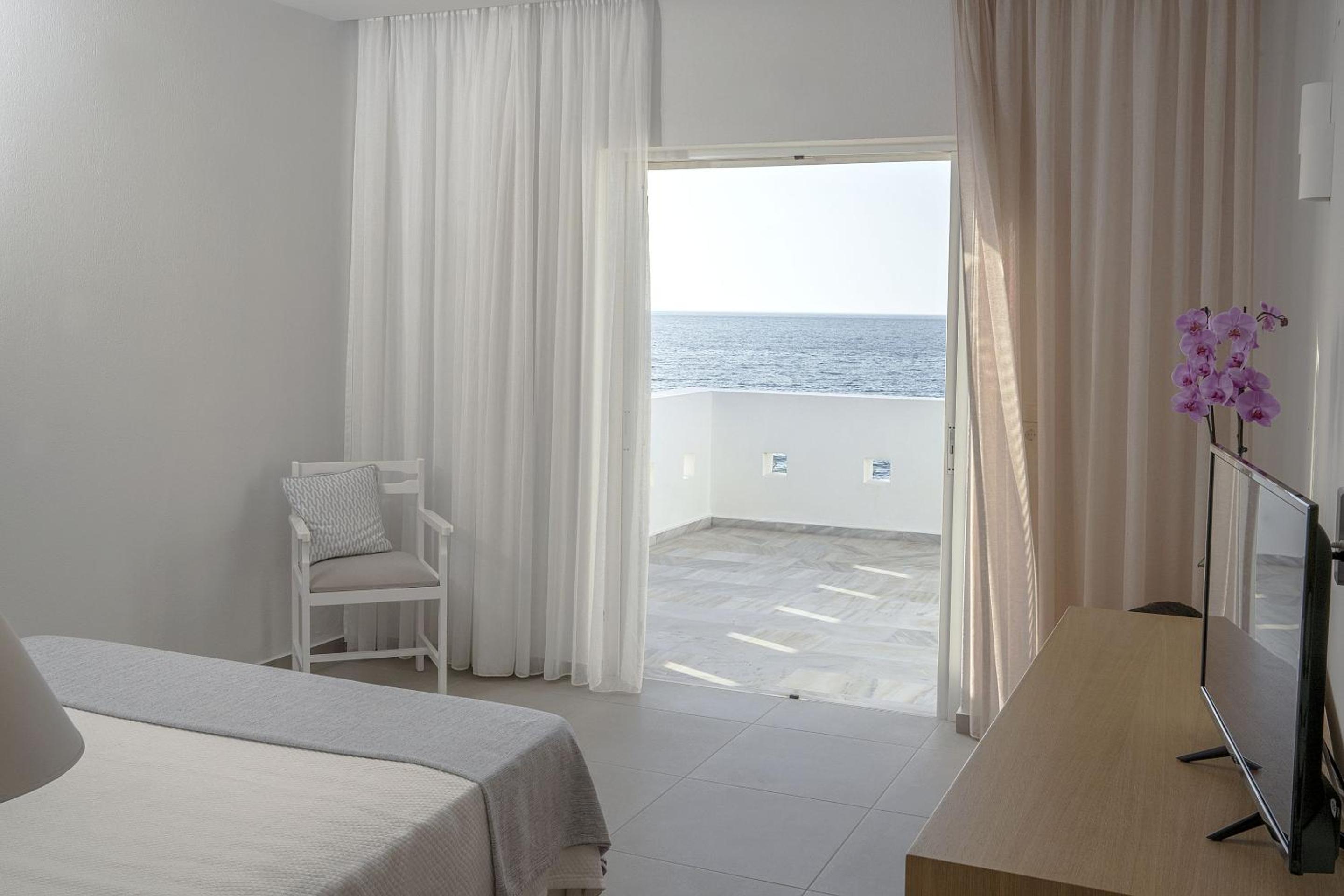 Superior Triple Room Sea Front