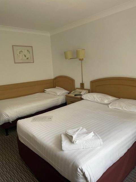 Standard Double Room - Non-Smoking - Photo 5