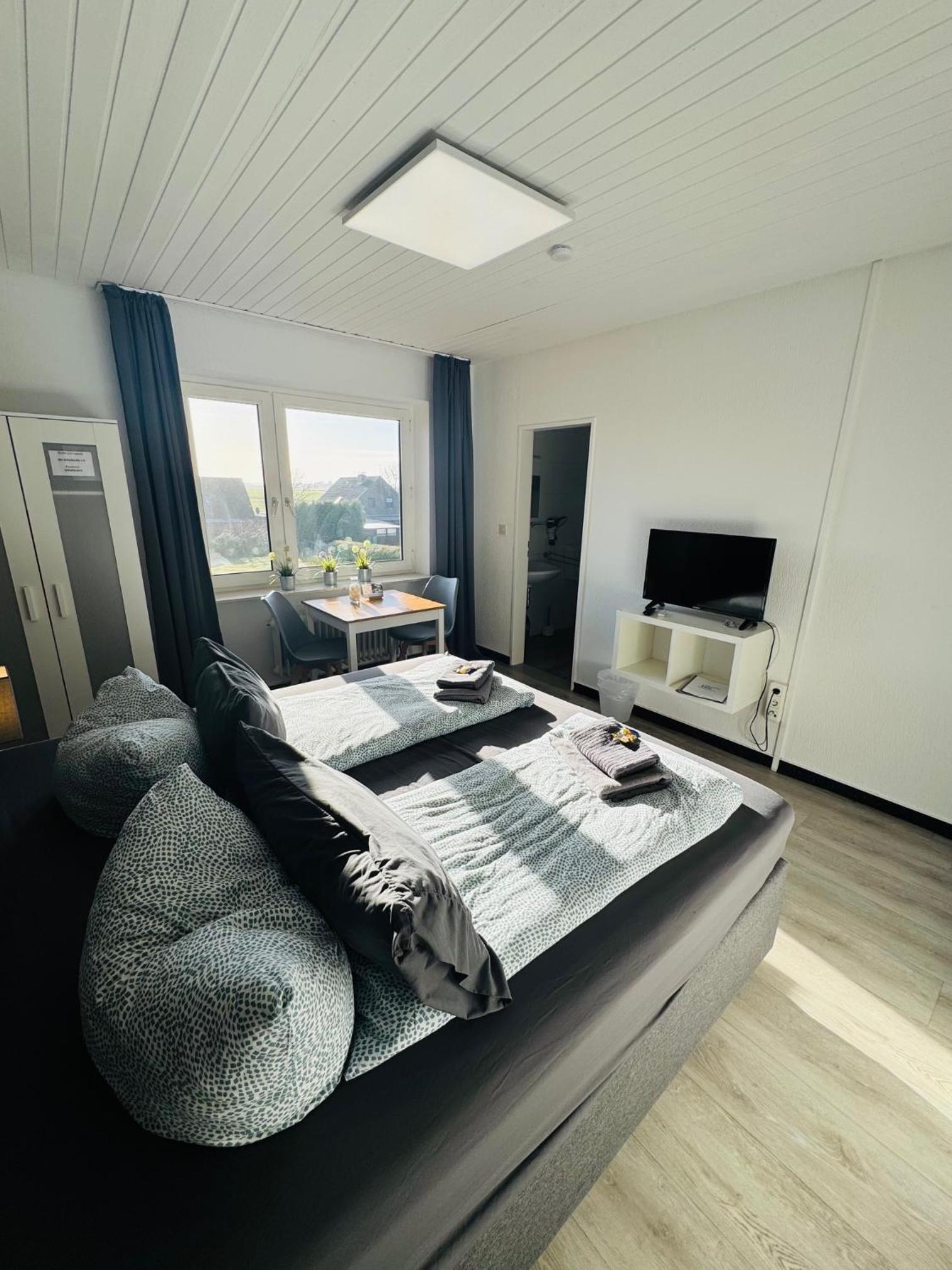 Standard Double Room photo 2