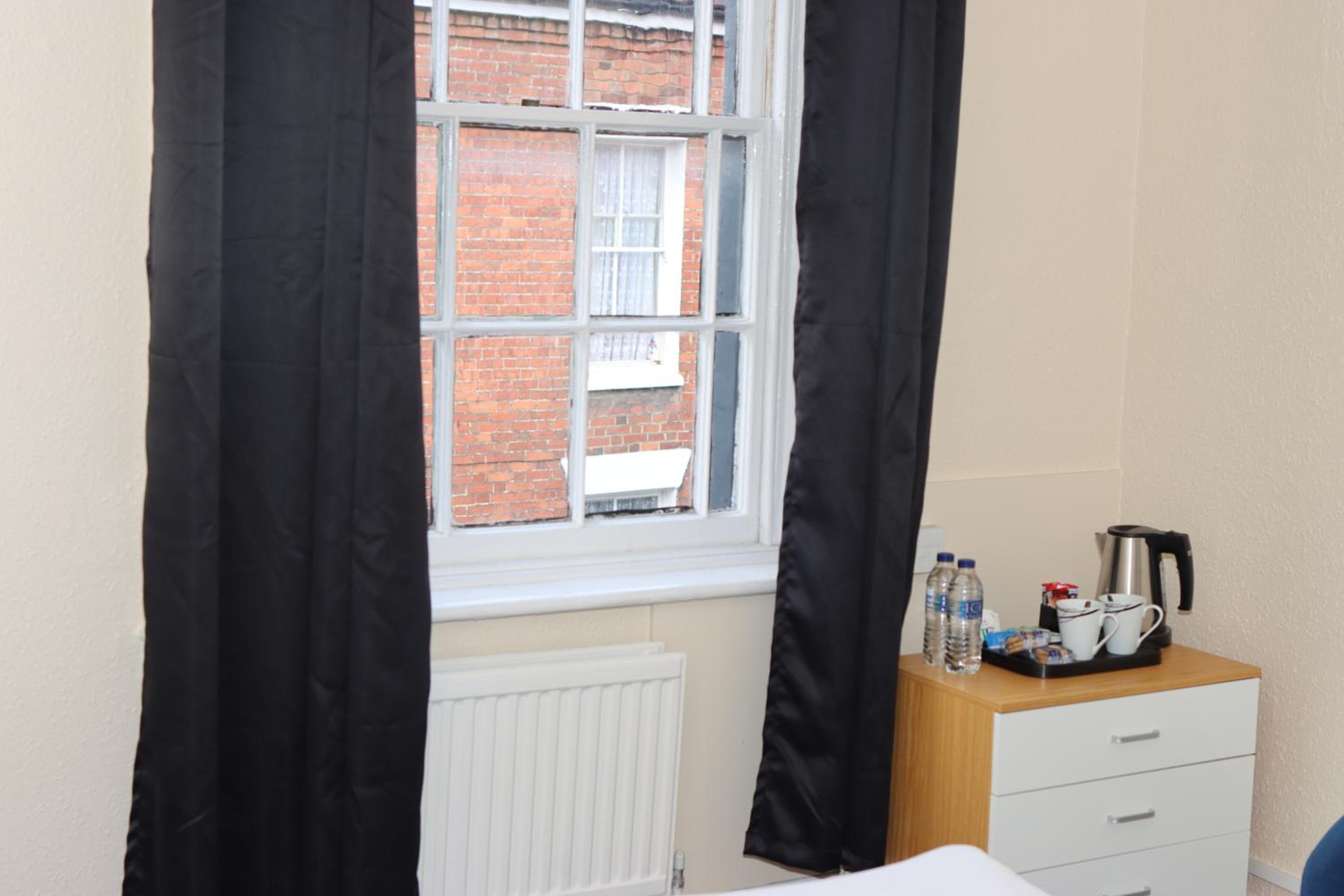 Standard Double Room - Photo 14