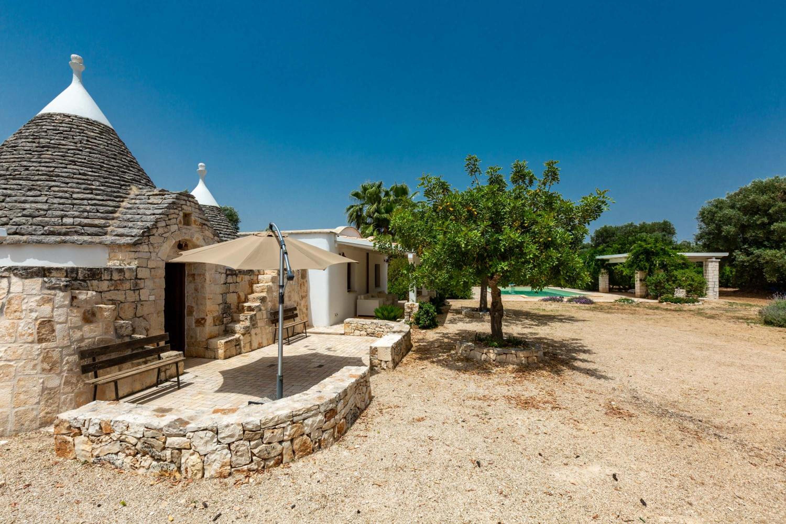 Three-Bedroom Villa photo 2