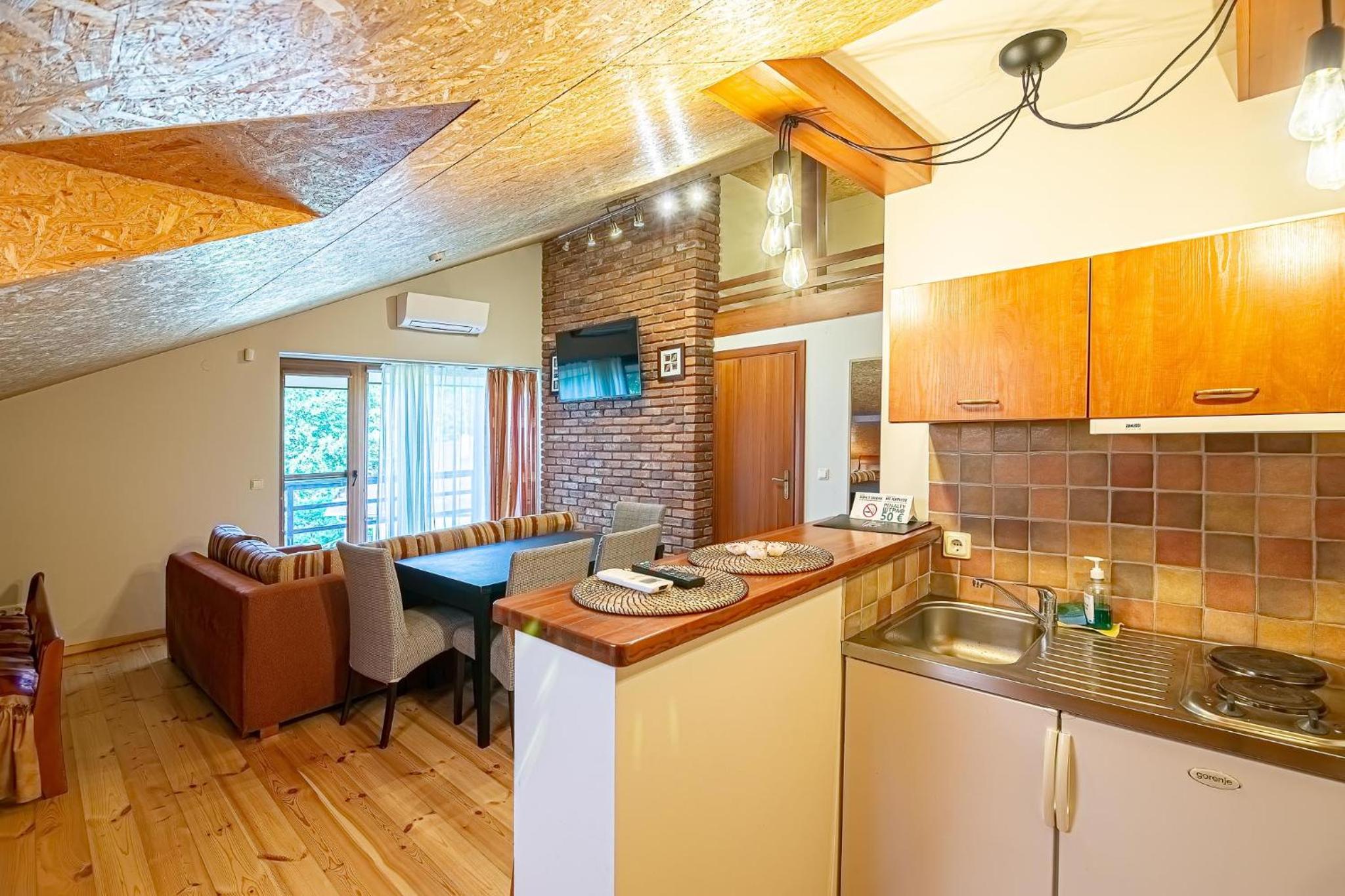 Family Room with Lake View - Photo 3
