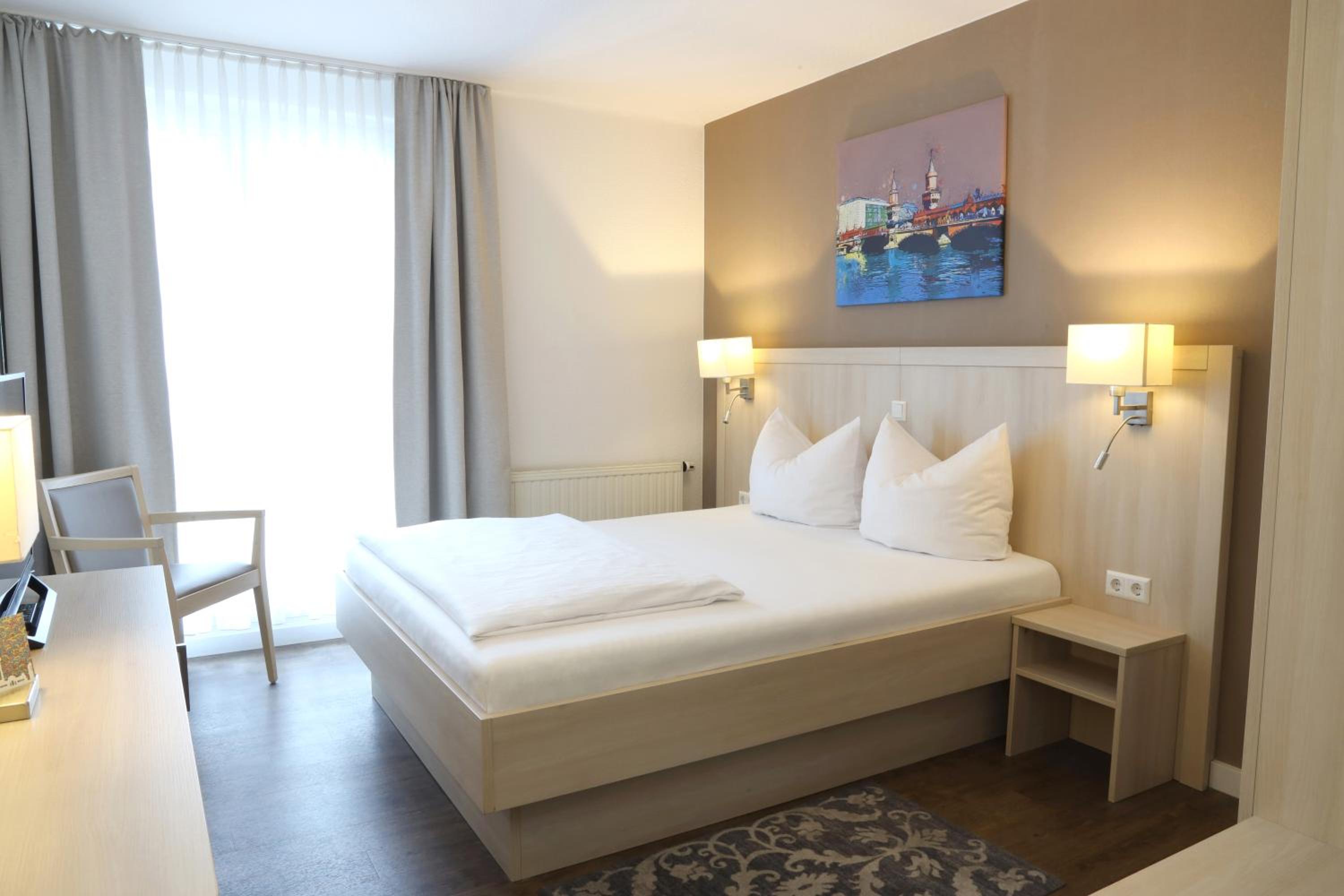 Premium Queen Room