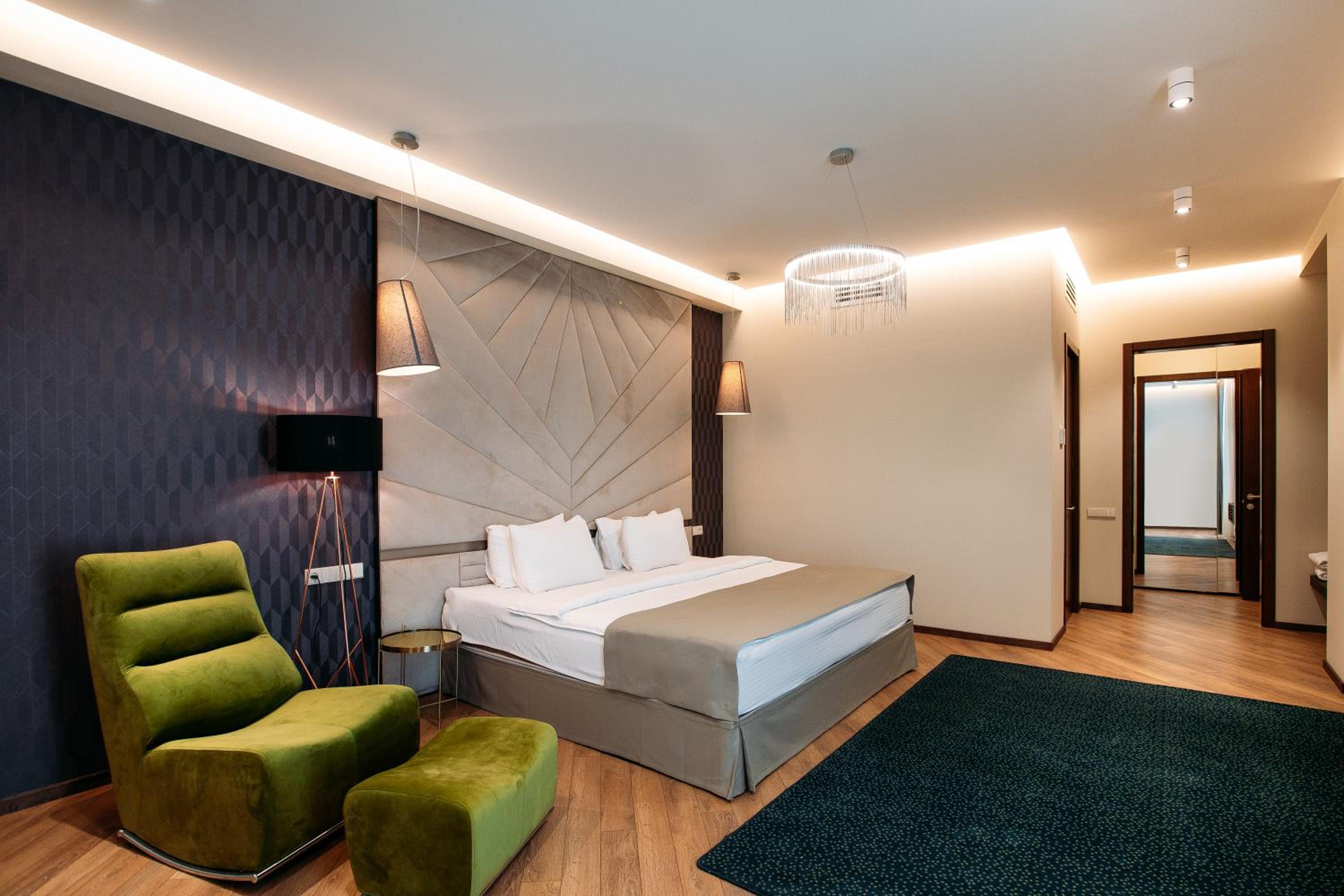 Superior Suite - Photo 4