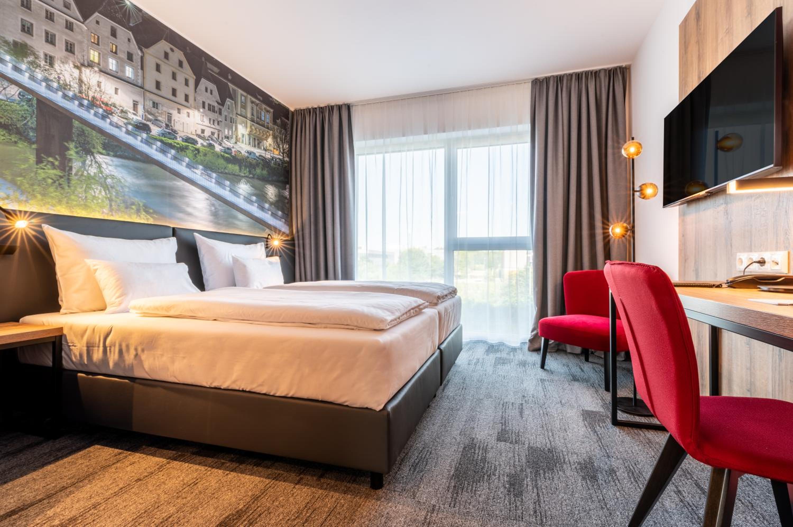 Standard Twin Room with Open Bathroom - Photo 17