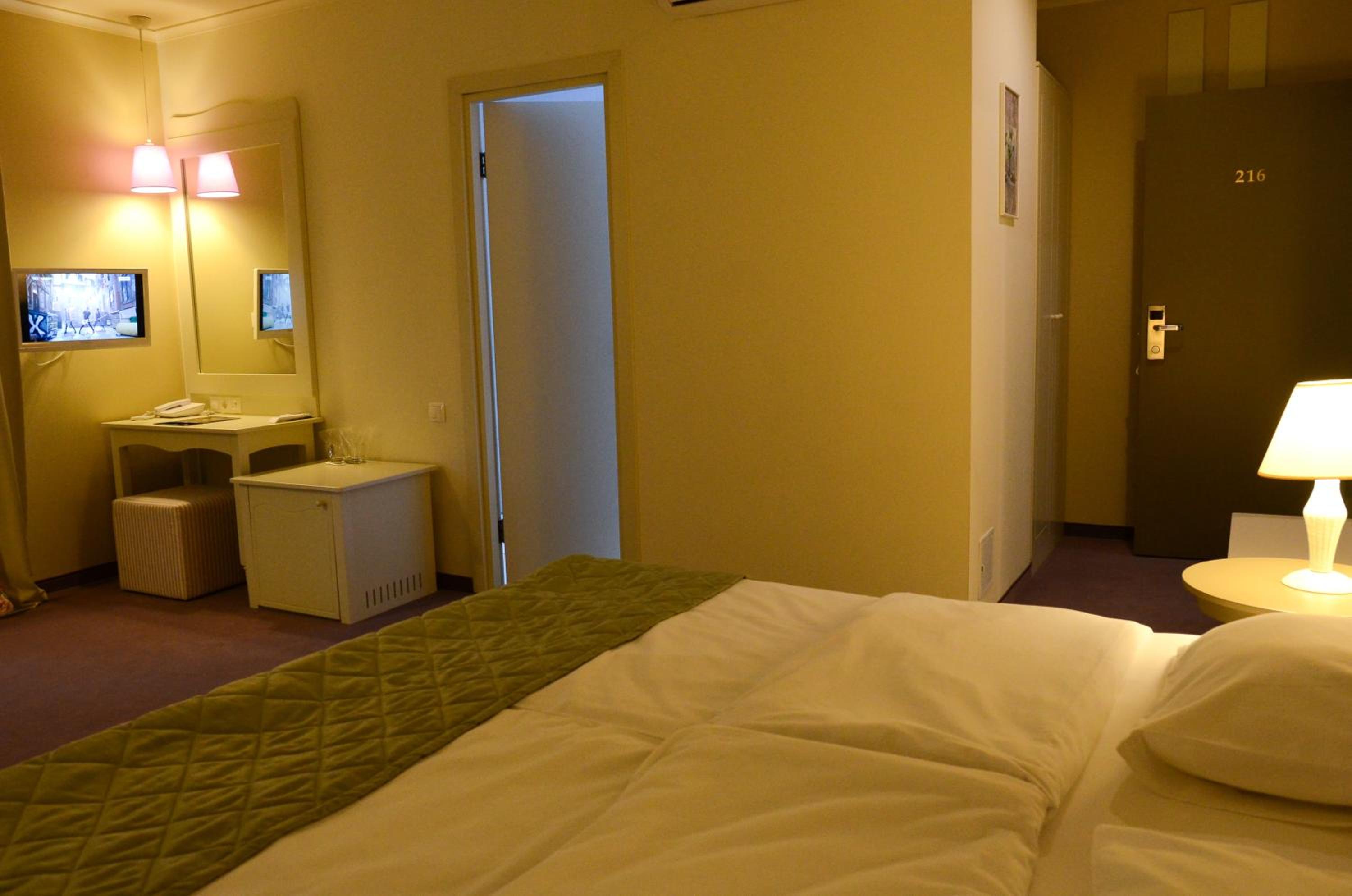 Deluxe Double Room - Photo 5