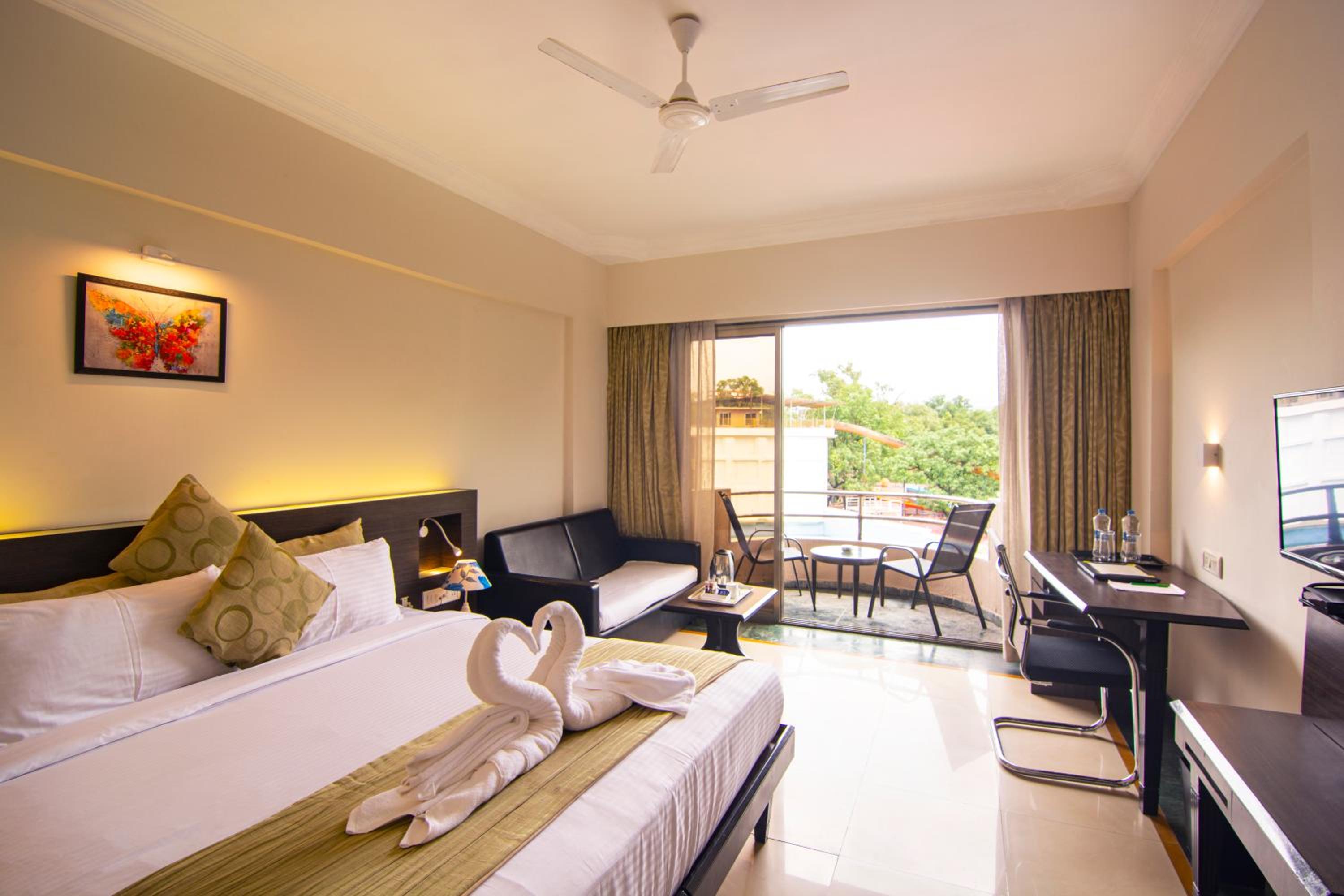 Deluxe Double Room With Balcony