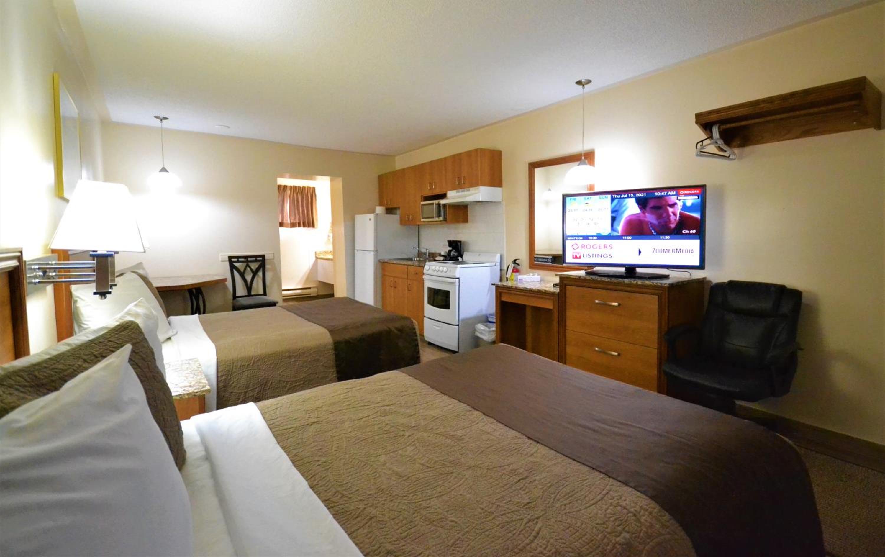 Deluxe Double Room with Two Double Beds - Photo 1