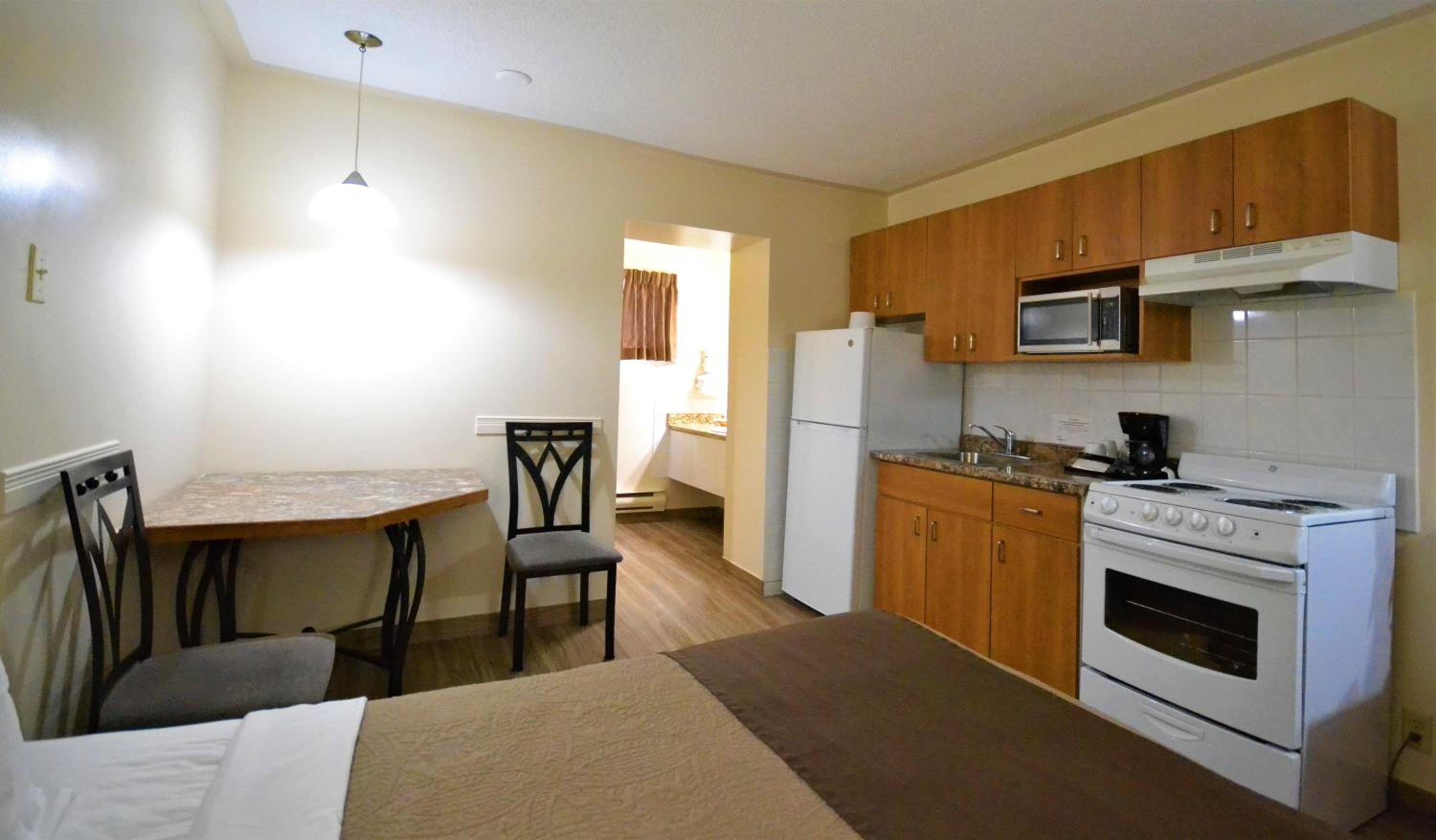 Deluxe Double Room with Two Double Beds - Photo 6