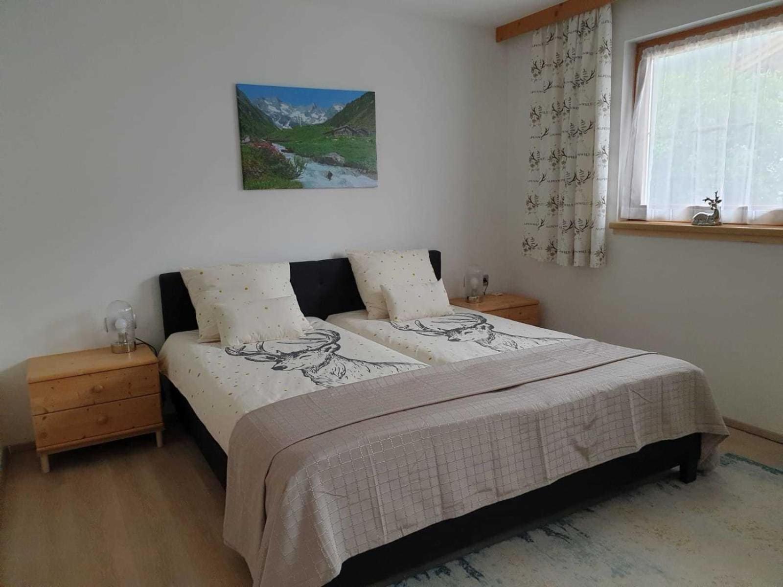 Apartment with Mountain View photo 1