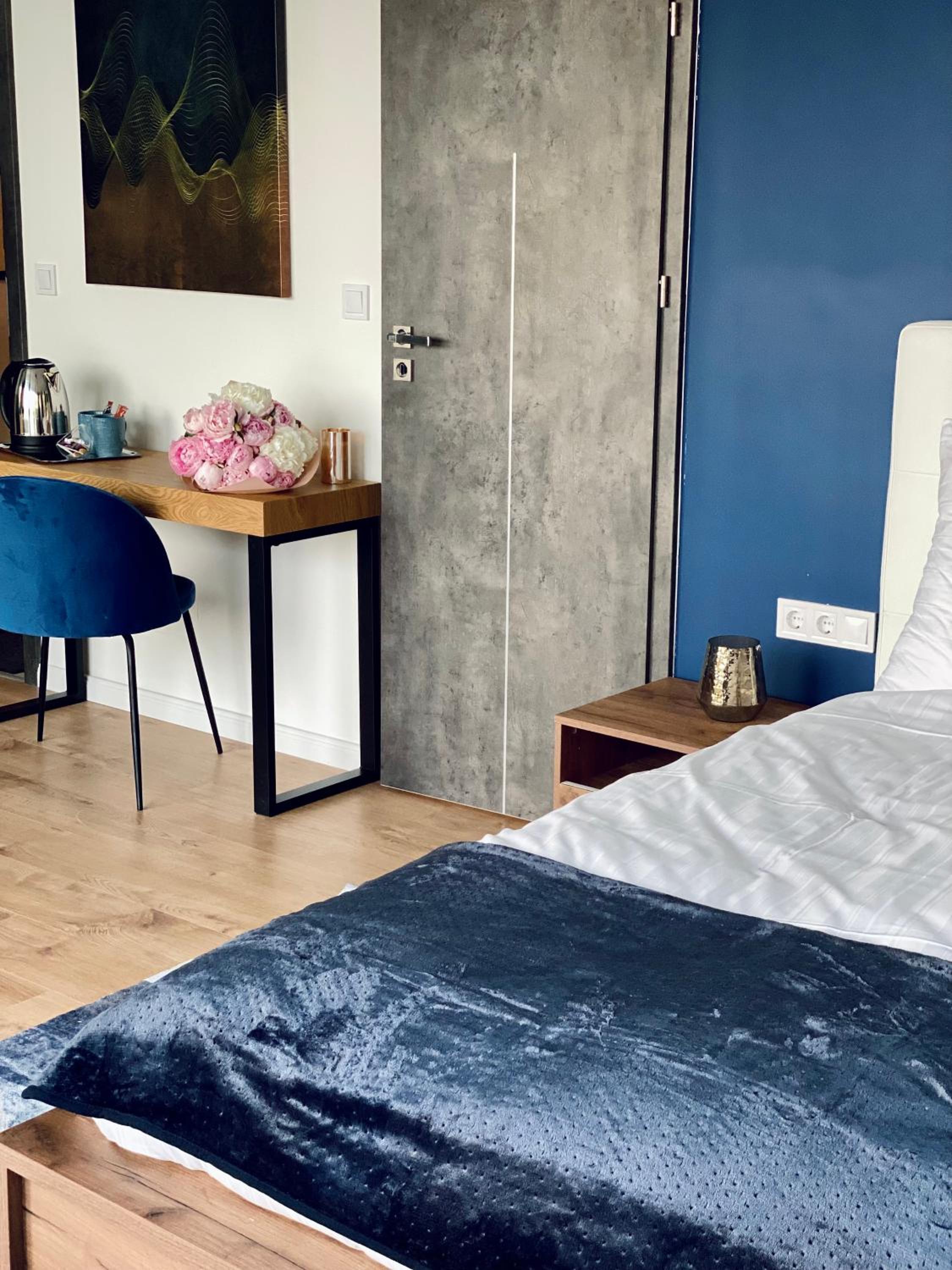 Deluxe King Room - Photo 6