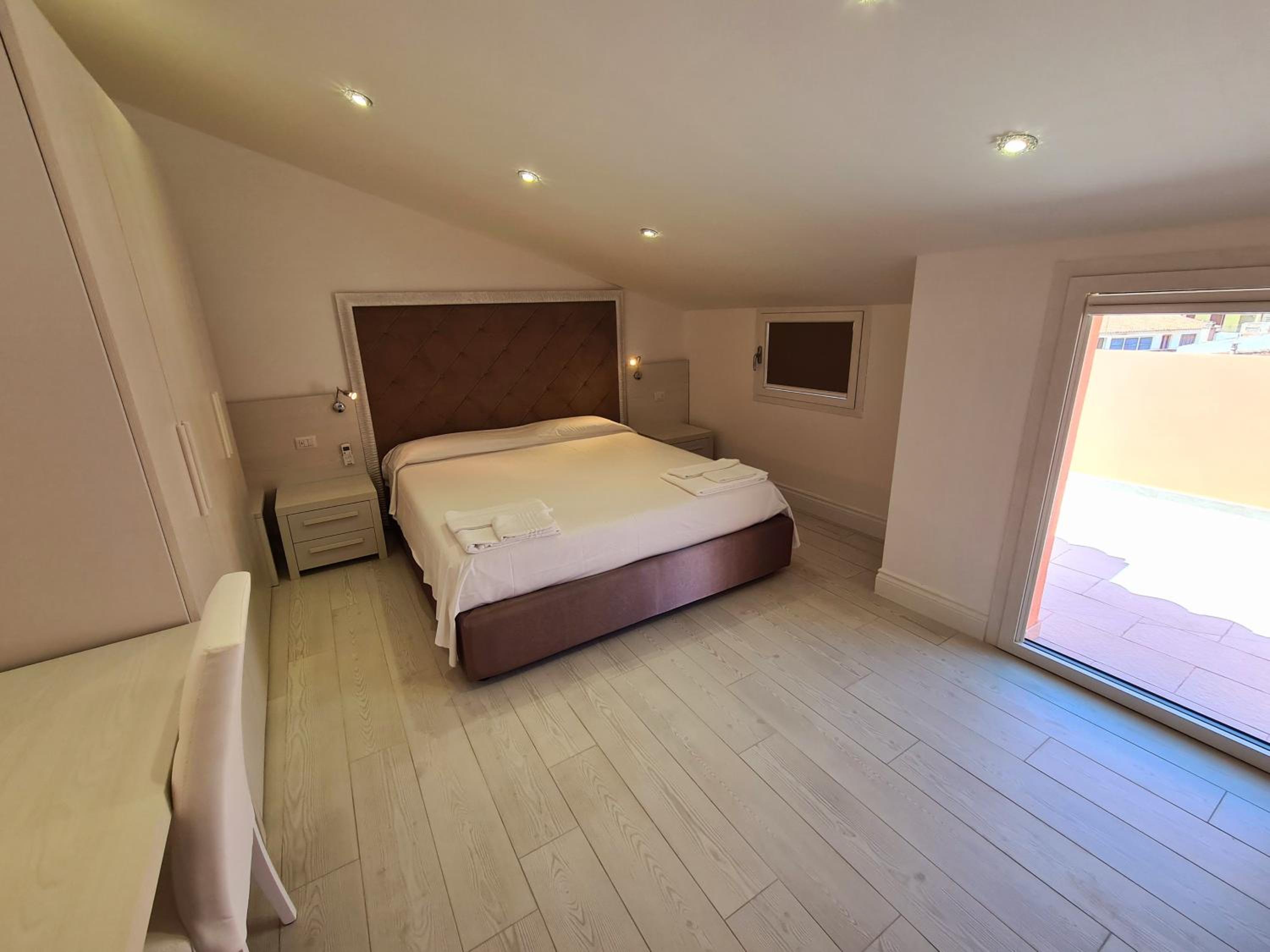 Superior Double Room - Photo 5