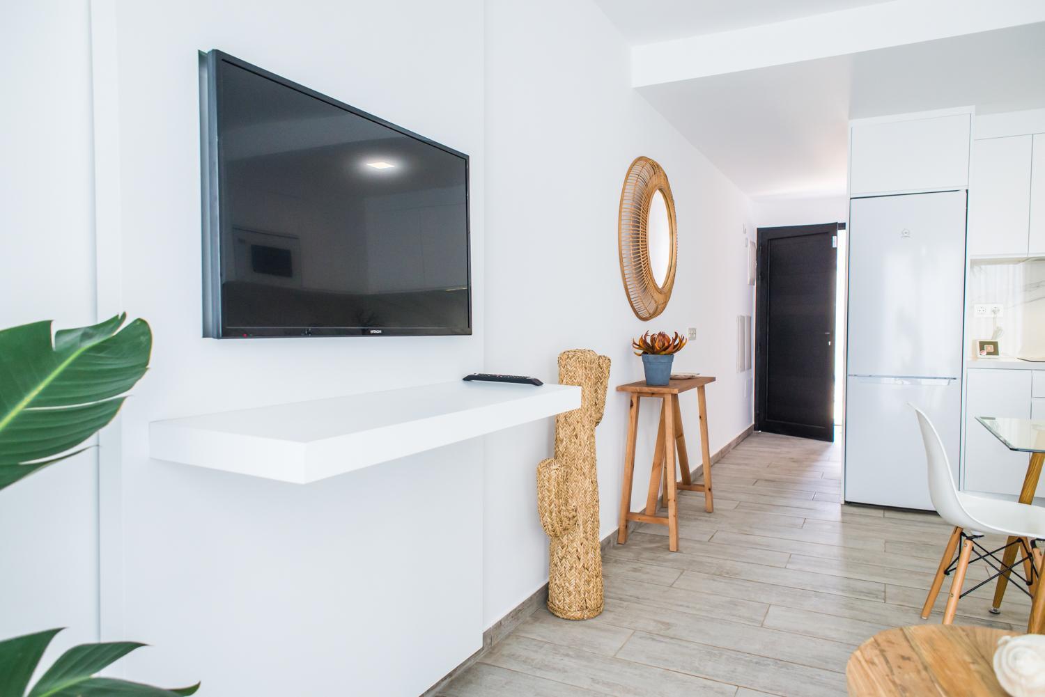 Apartment with Pool View  - Photo 12