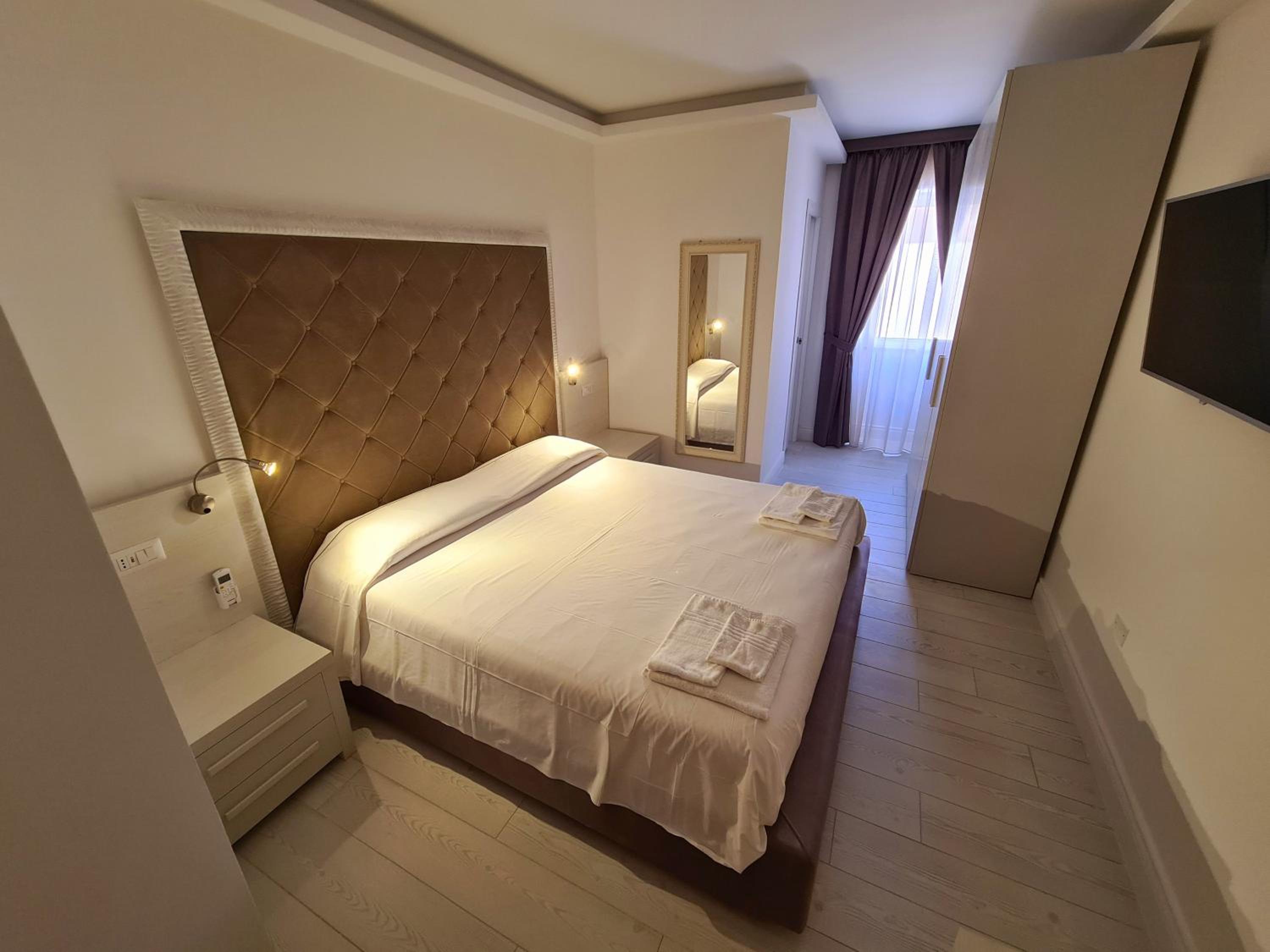 Superior Double Room - Photo 8