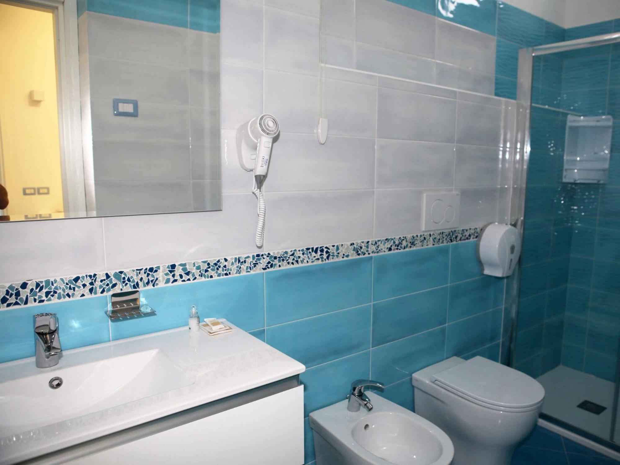 Superior Double or Twin Room with Sea View - Photo 4