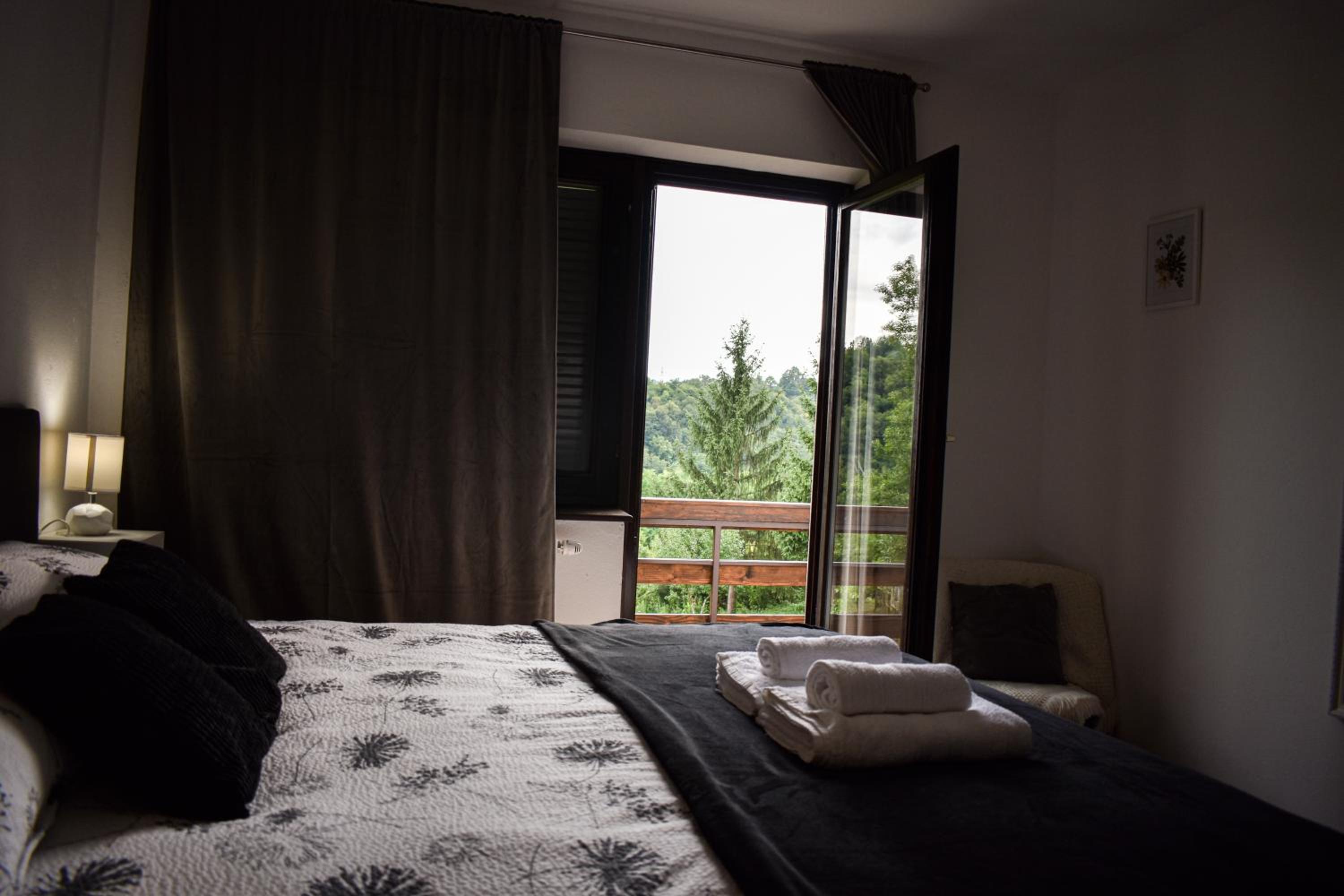 Two-Bedroom Apartment - Photo 19