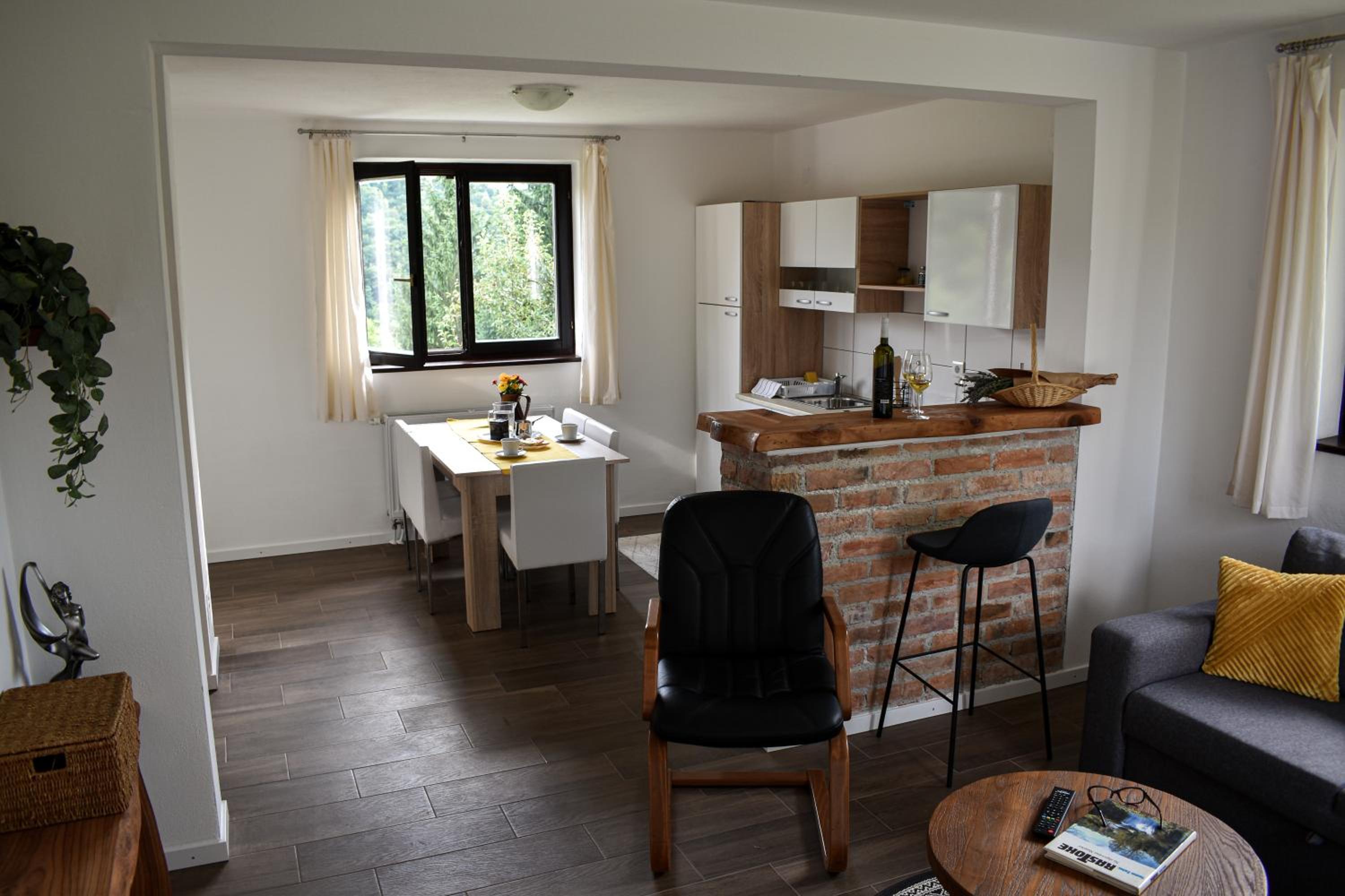 Two-Bedroom Apartment - Photo 30